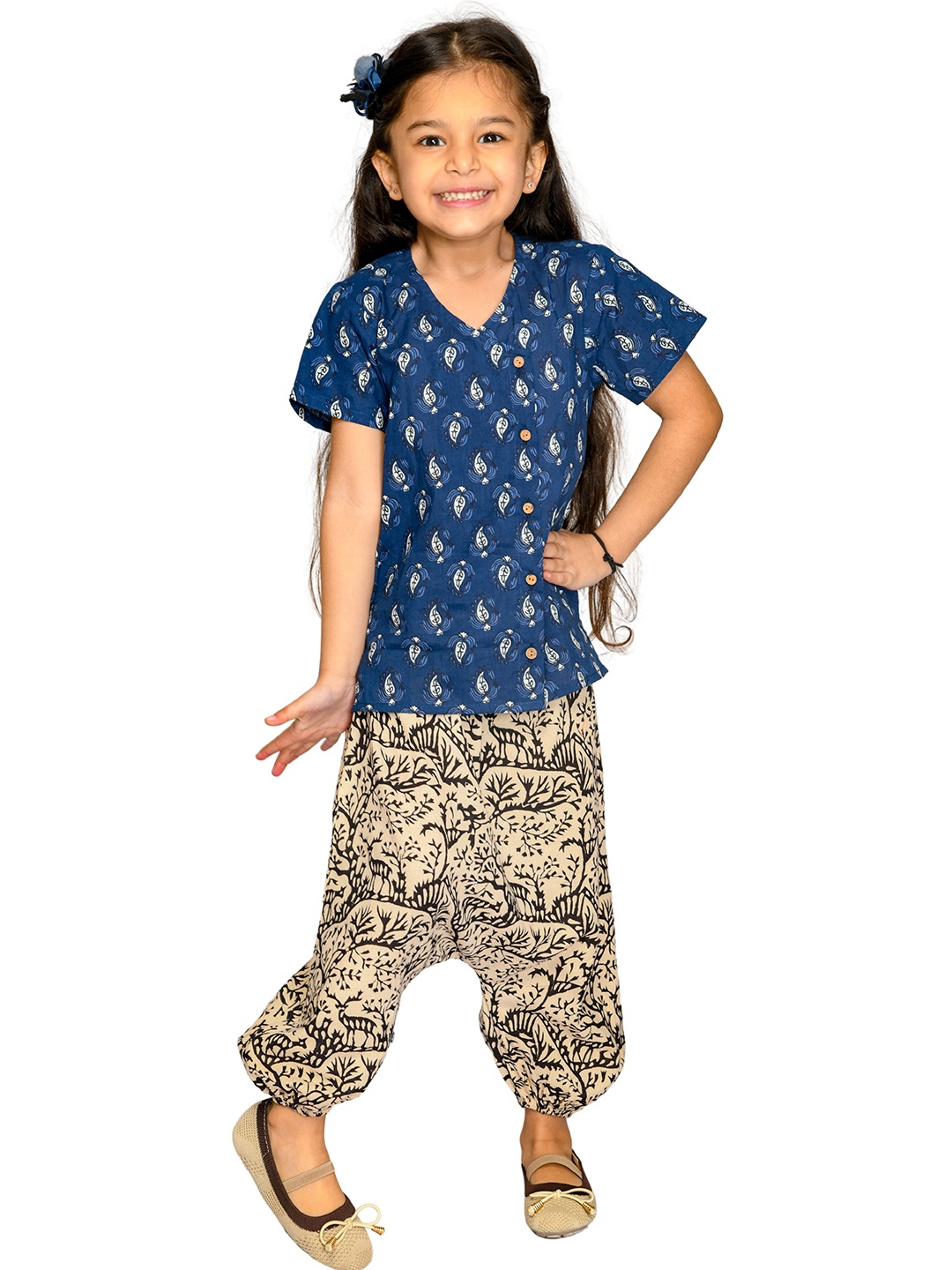 

Tiny Bunnies Kids Blue & Black Printed Pure Cotton Co-Ord Set