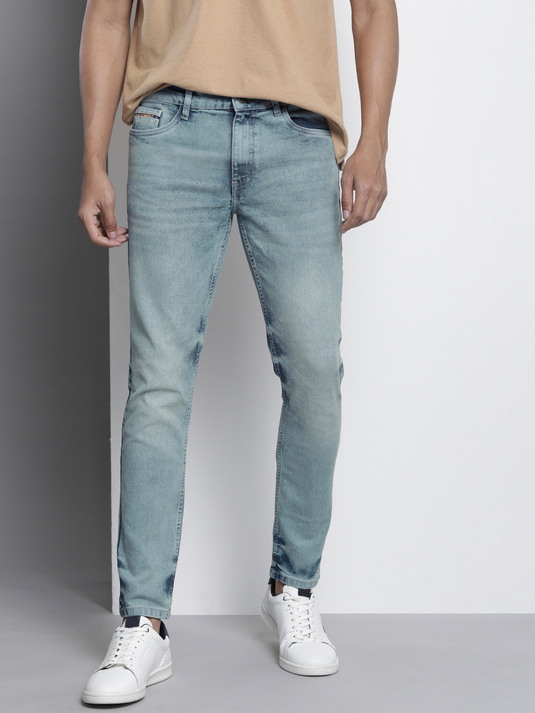 

The Indian Garage Co Men Slim Fit Heavy Fade Stretchable Jeans, Blue