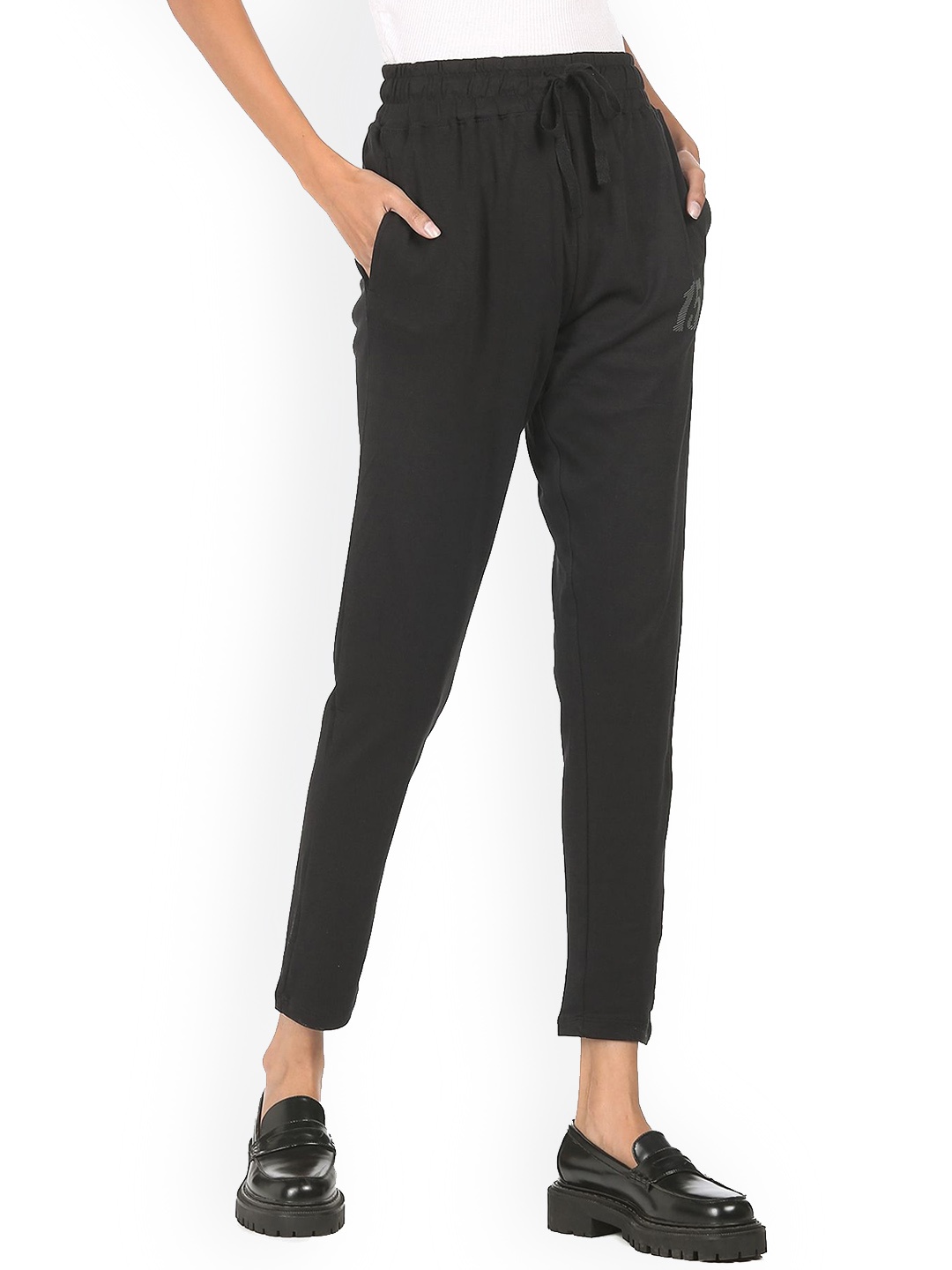 

Sugr Women Black Solid Pure Cotton Straight-Fit Track Pants