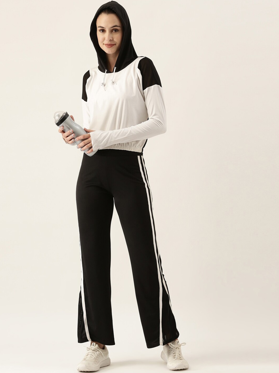 

Bannos Swagger Black & White Solid Hooded T-Shirt with Trouser