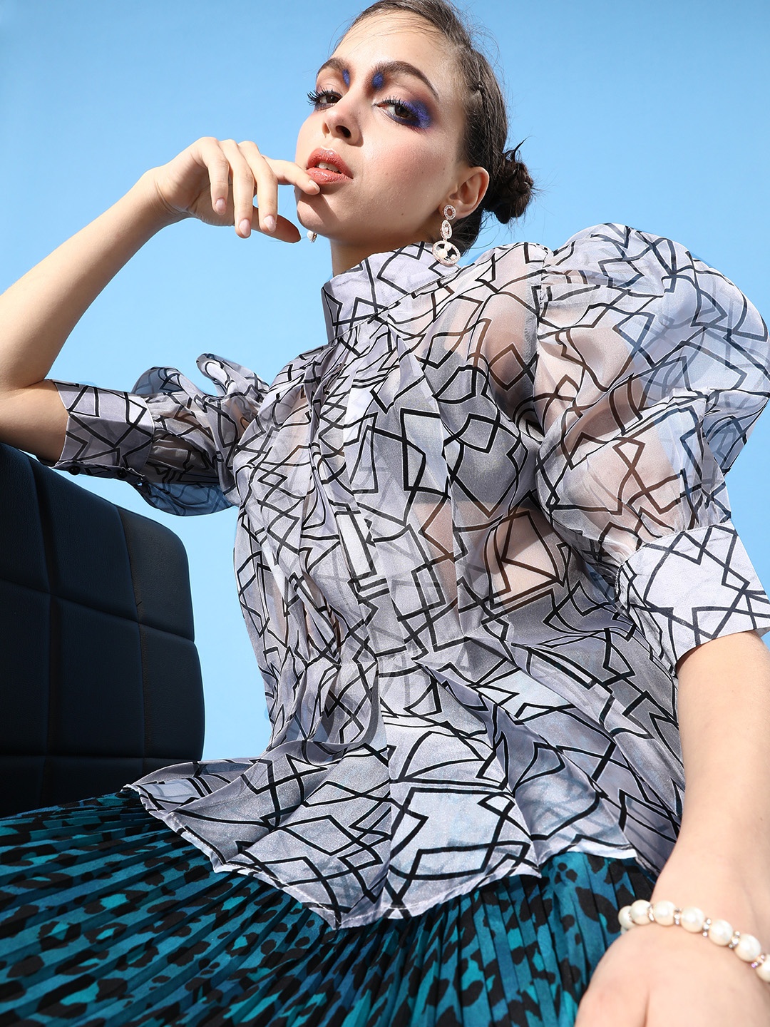 

KASSUALLY Women Beautiful Grey Geometric Sheer Top