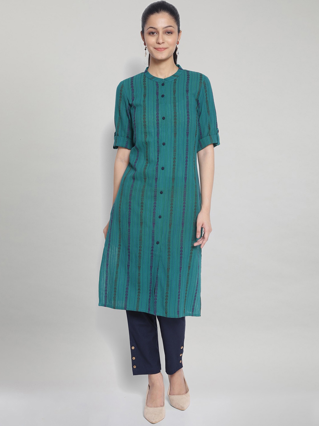 

AURELIA Women Green Embroidered Pure Cotton Kurta with Trousers