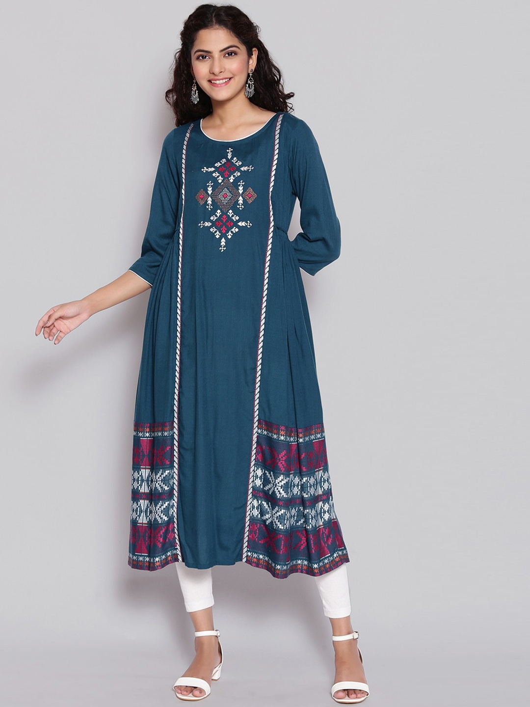 

AURELIA Women Teal & White Ethnic Motifs Embroidered Anarkali Kurta
