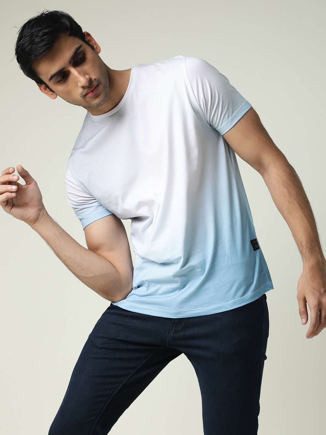 

RARE RABBIT Men Dipte Slim Fit Ombre Pure Cotton T-Shirt, White