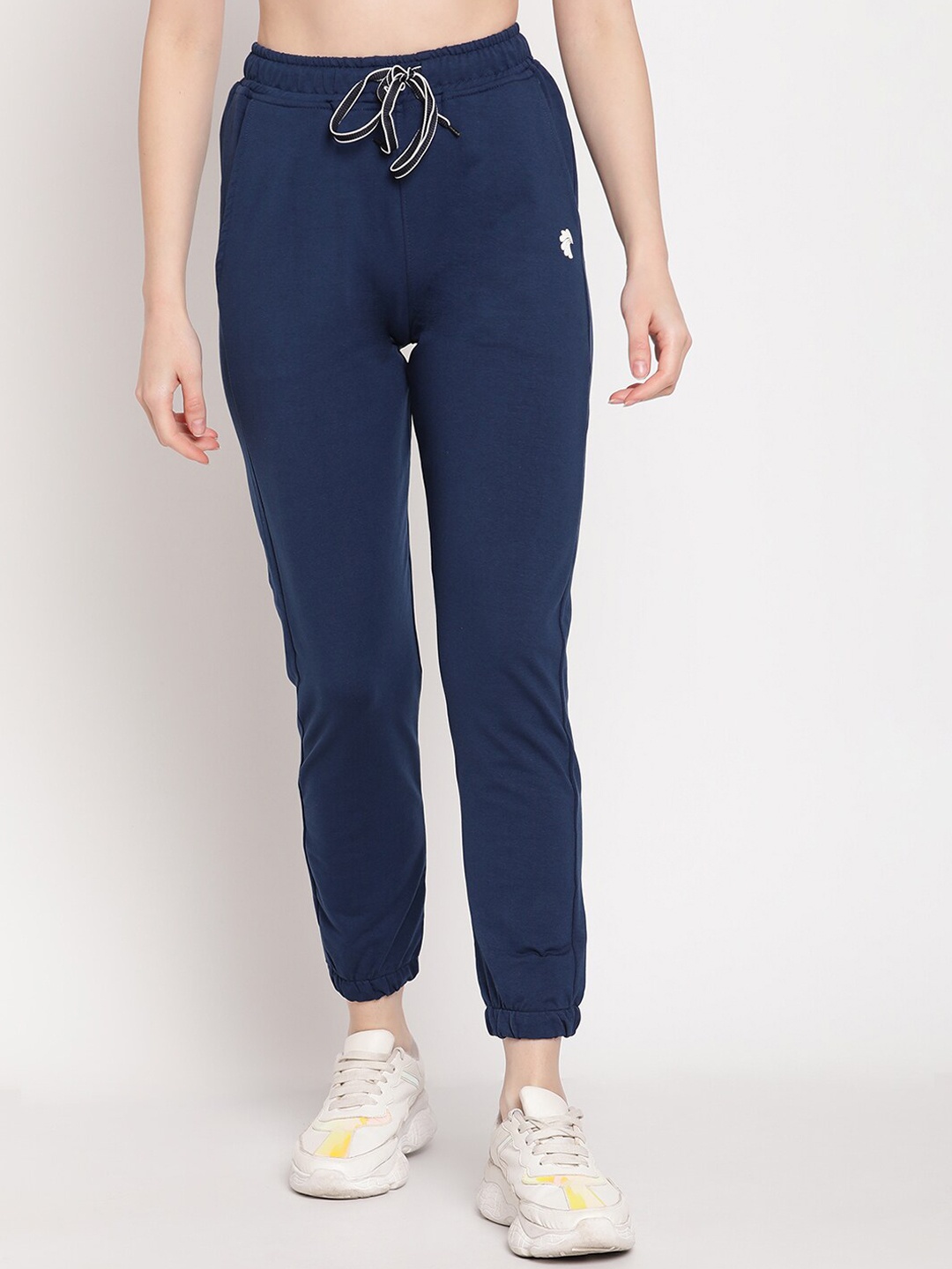 

Gallus Women Navy Blue Solid Dry-Fit Joggers