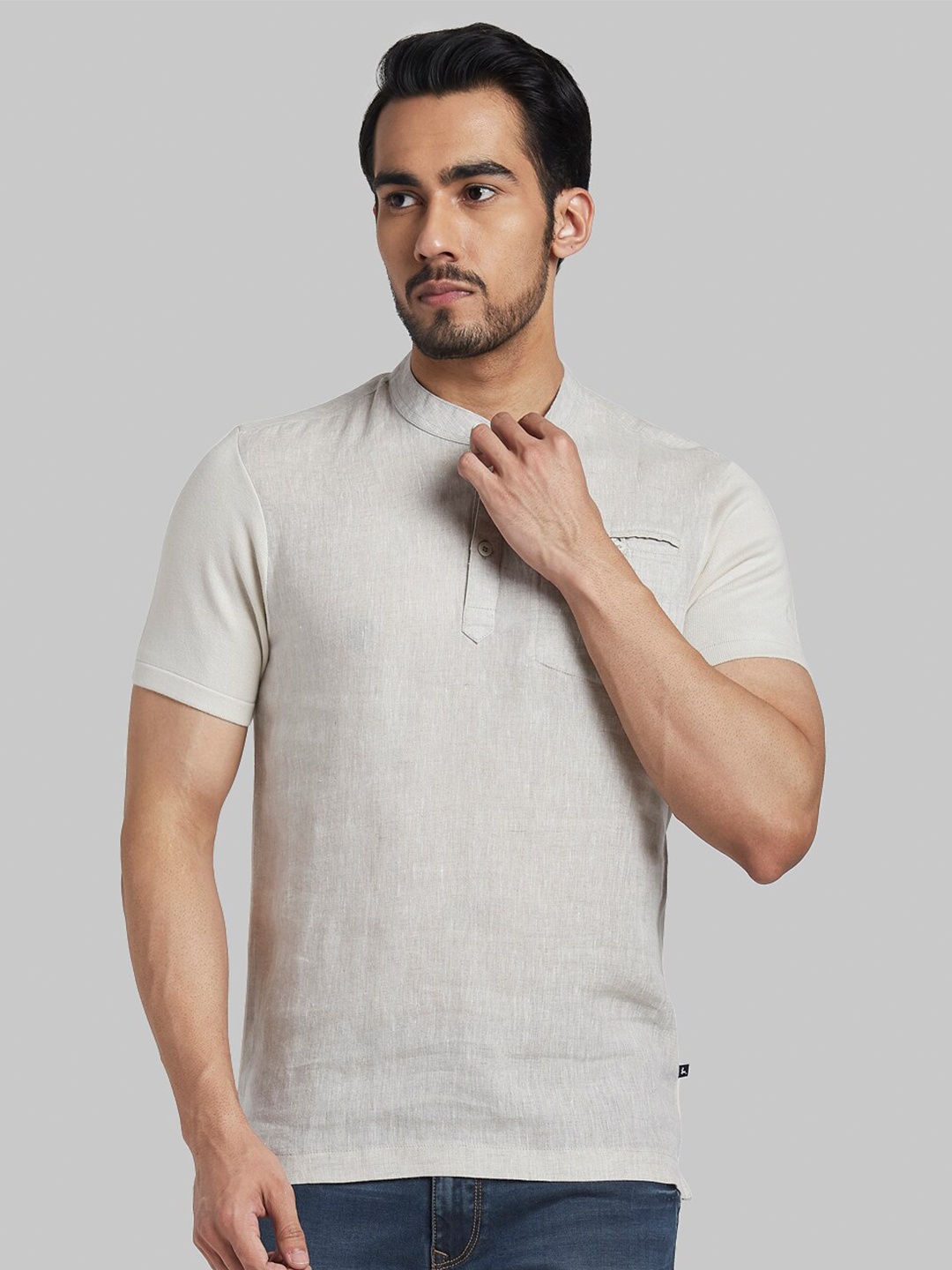 

Parx Men Beige Henley Neck T-shirt