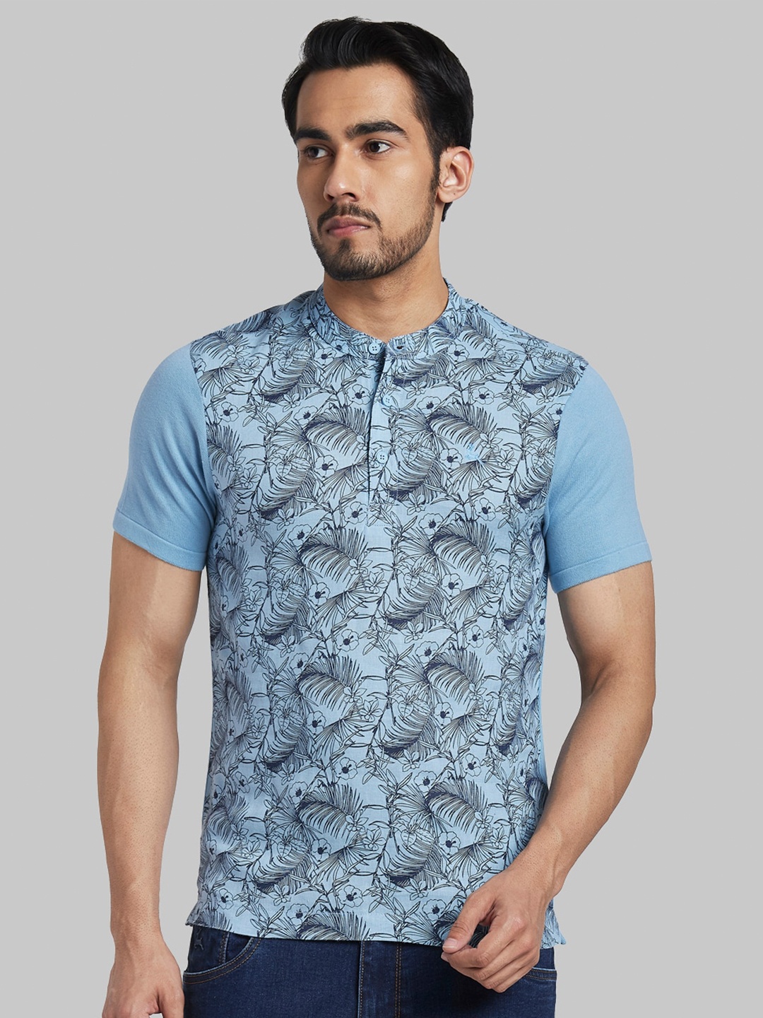 

Parx Men Blue Printed Mandarin Collar T-shirt