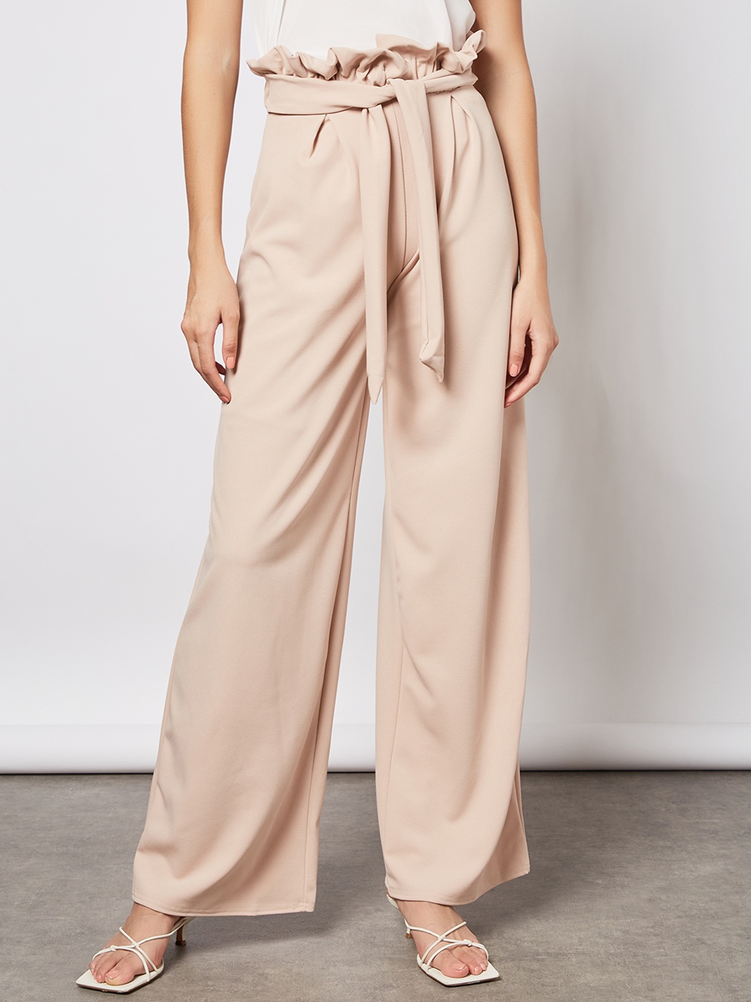 

Femme Luxe Women Pink Solid Pleated Trousers