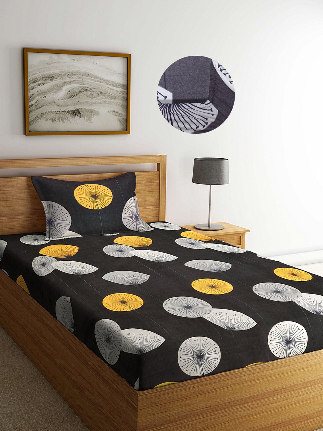 

Arrabi Black & White Graphic 300 TC Cotton Fitted Single Bedsheet with 1 Pillow Covers