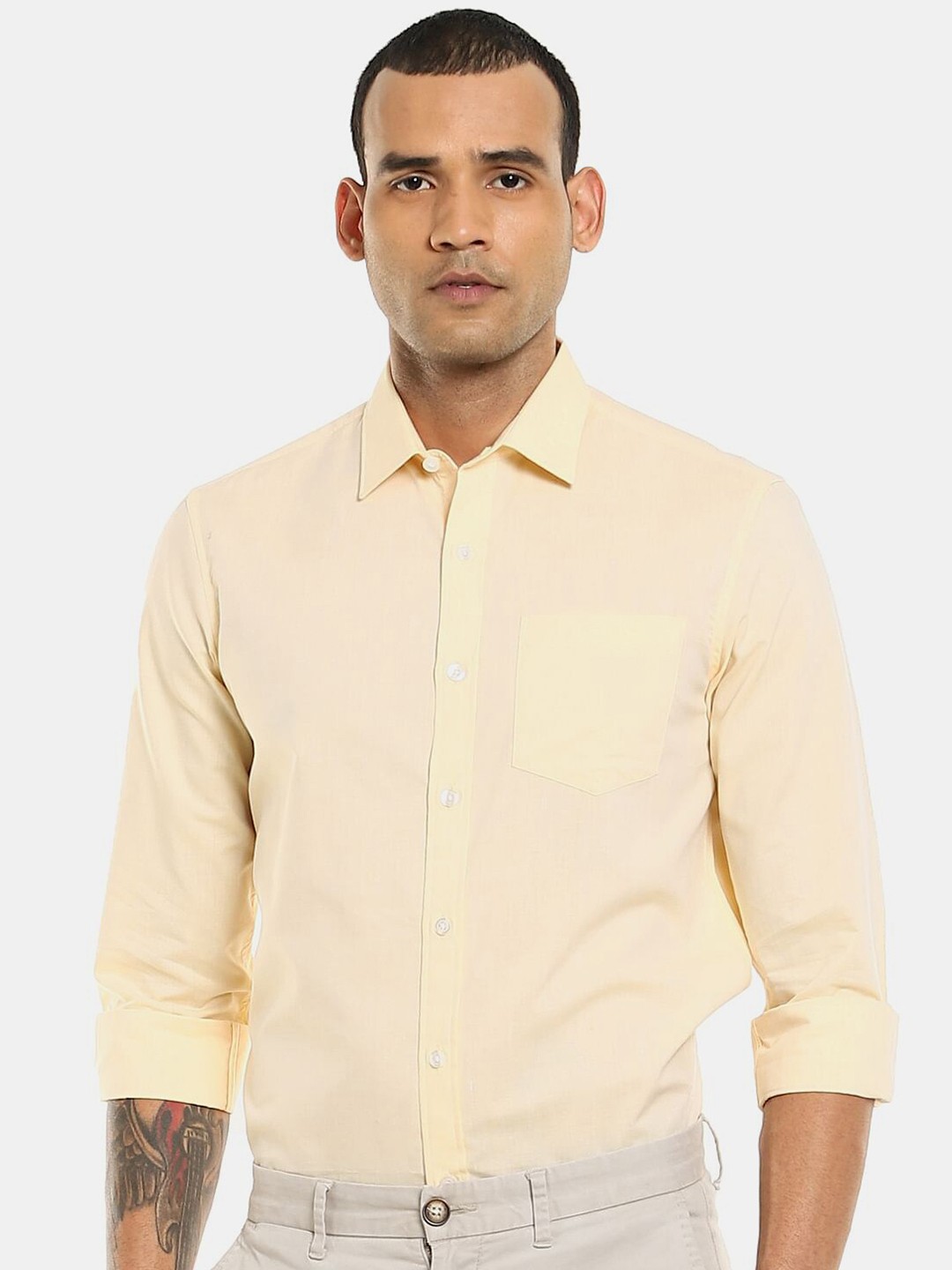 

Excalibur Men Yellow Slim Fit Casual Shirt