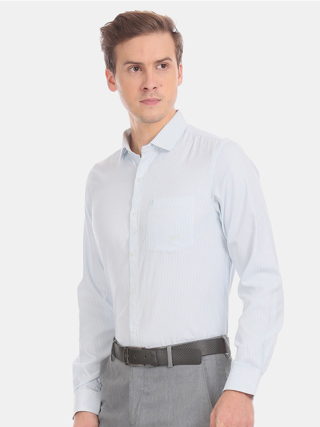 

Excalibur Men Blue Pinstripes Striped Casual Shirt