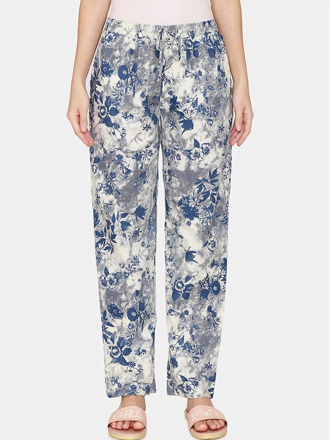 

Coucou by Zivame Women Blue Floral Printed Cotton Pyjama