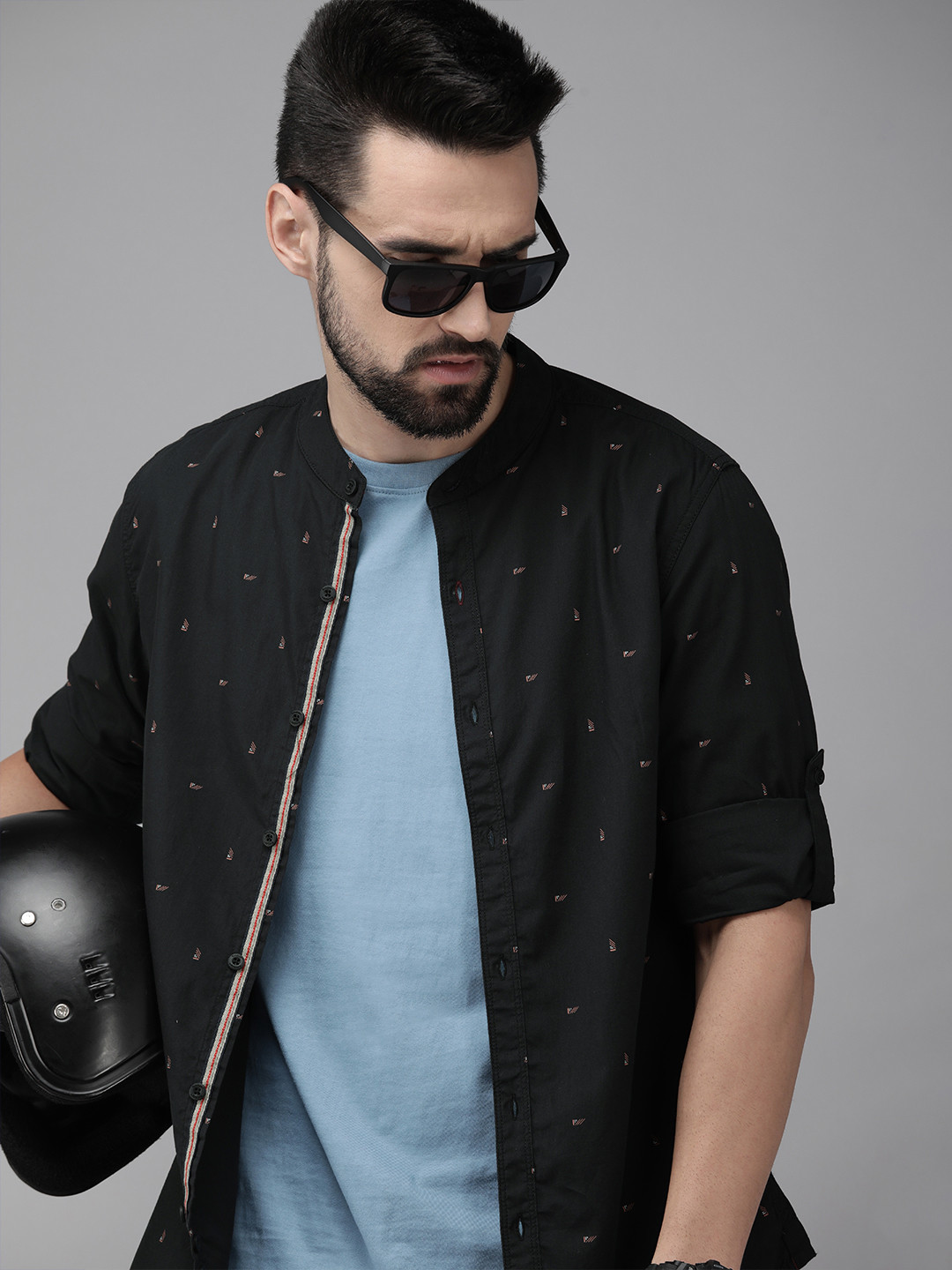 

Roadster Men Black & Brown Printed Roll-Up Sleeve Casual Shirt