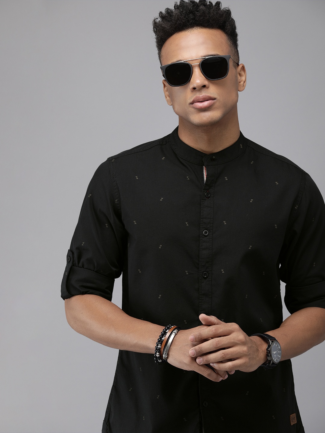 

The Roadster Lifestyle Co Men Black & Brown Printed Pure Cotton Casual Shirt