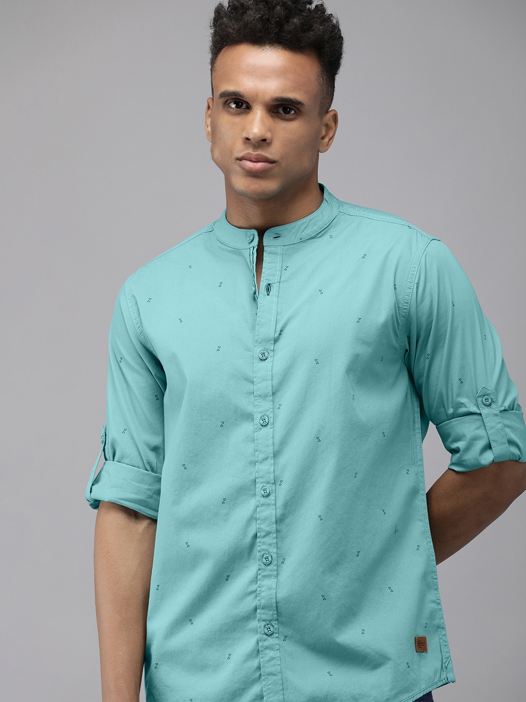 

The Roadster Lifestyle Co Men Turquoise Blue Printed Casual Shirt