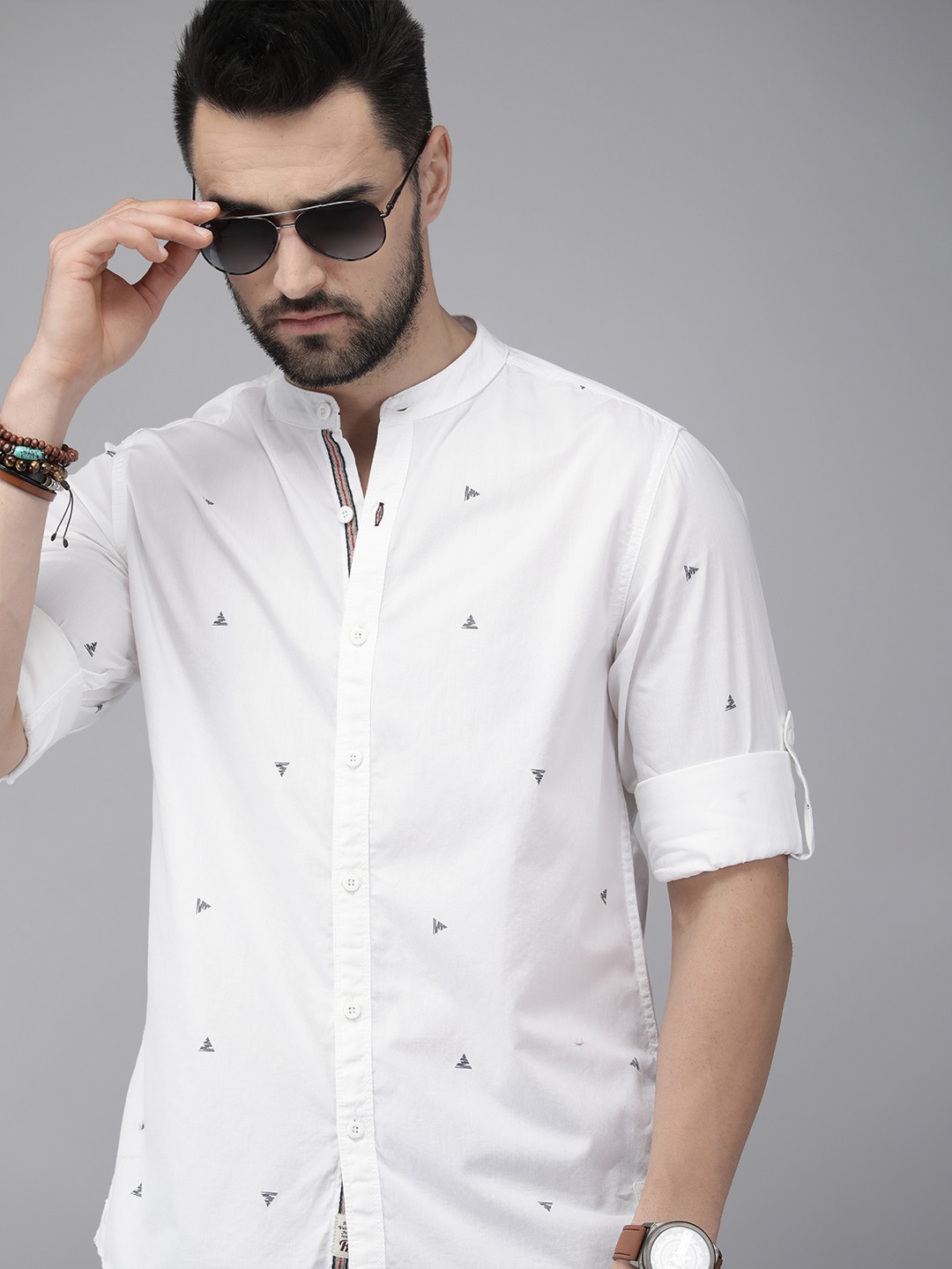 

The Roadster Lifestyle Co. Men White Printed Pure Cotton Casual Shirt
