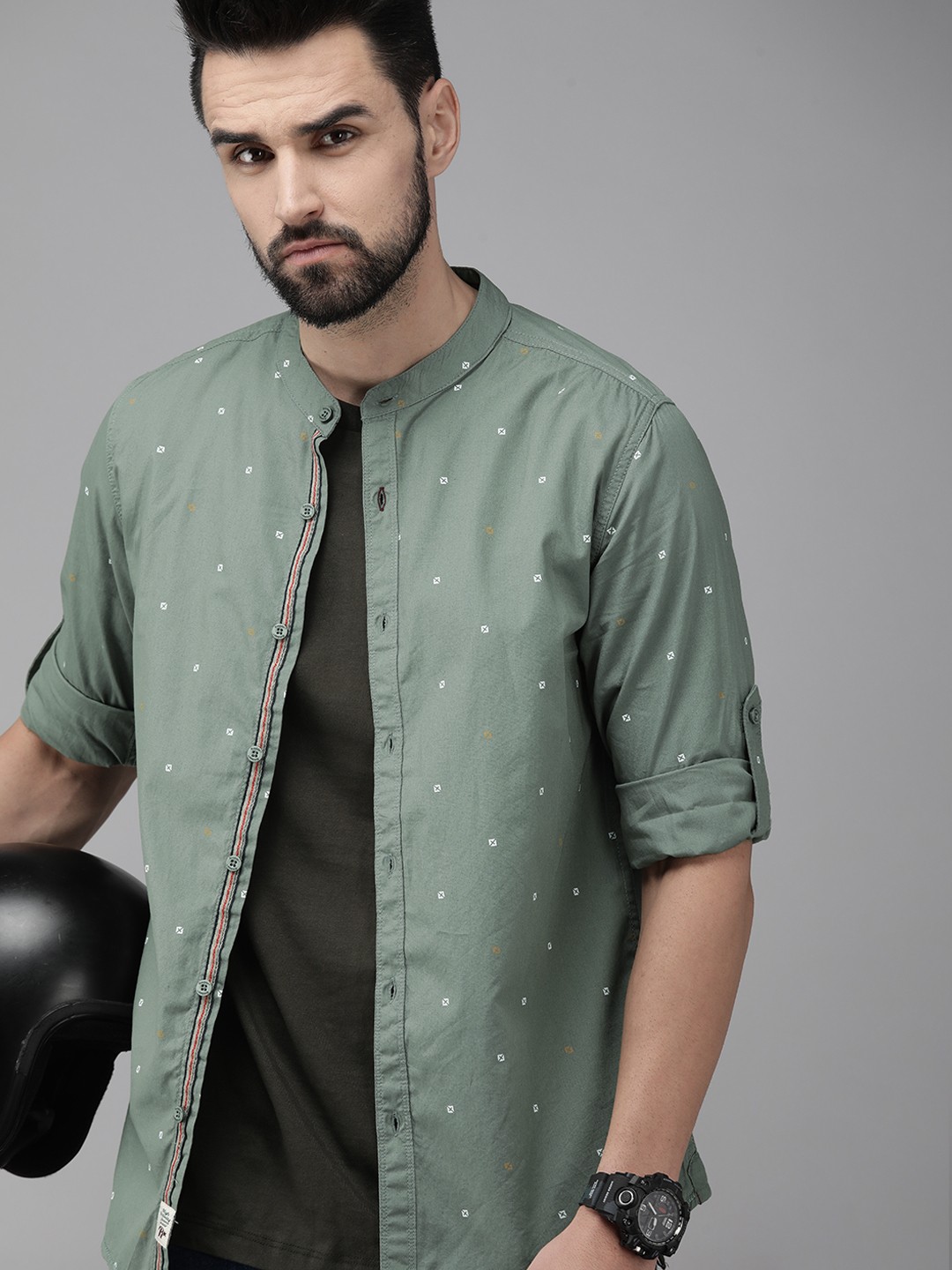 

The Roadster Lifestyle Co. Men Green & White Printed Pure Cotton Casual Shirt