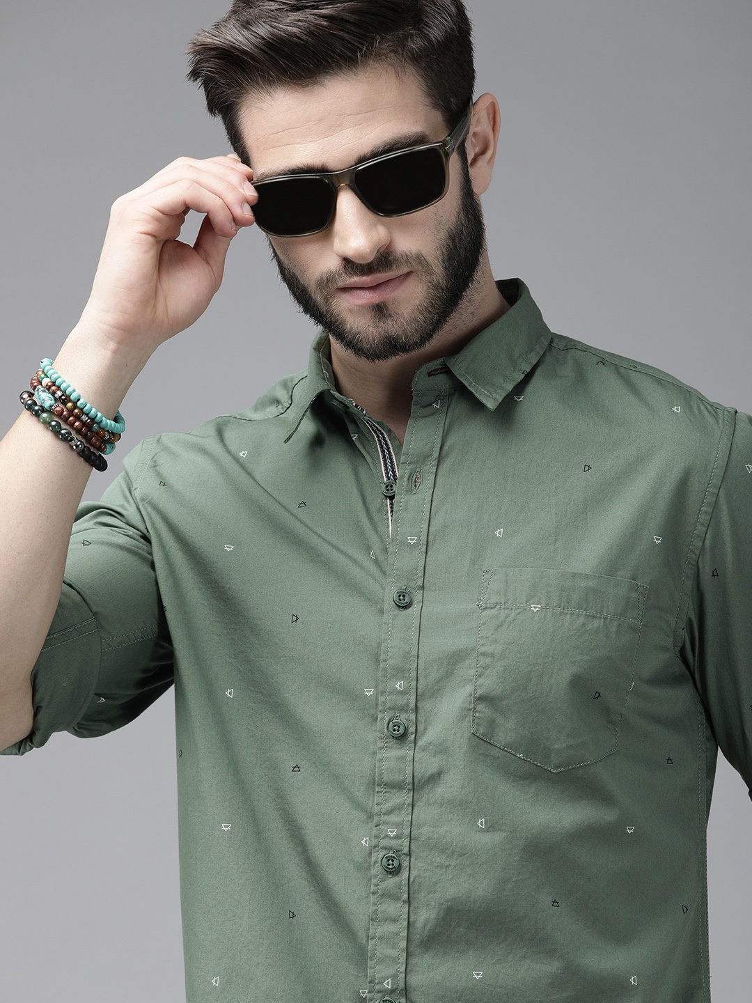 

Roadster Men Green Printed Pure Cotton Casual Shirt