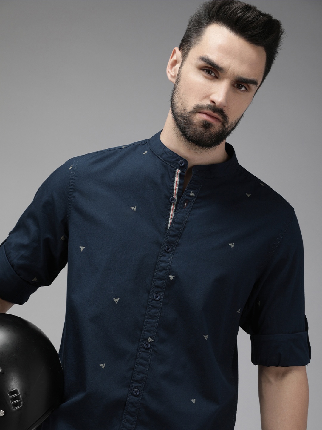 

Roadster Men Navy Blue Geometric Printed Mandarin Collar Pure Cotton Casual Shirt