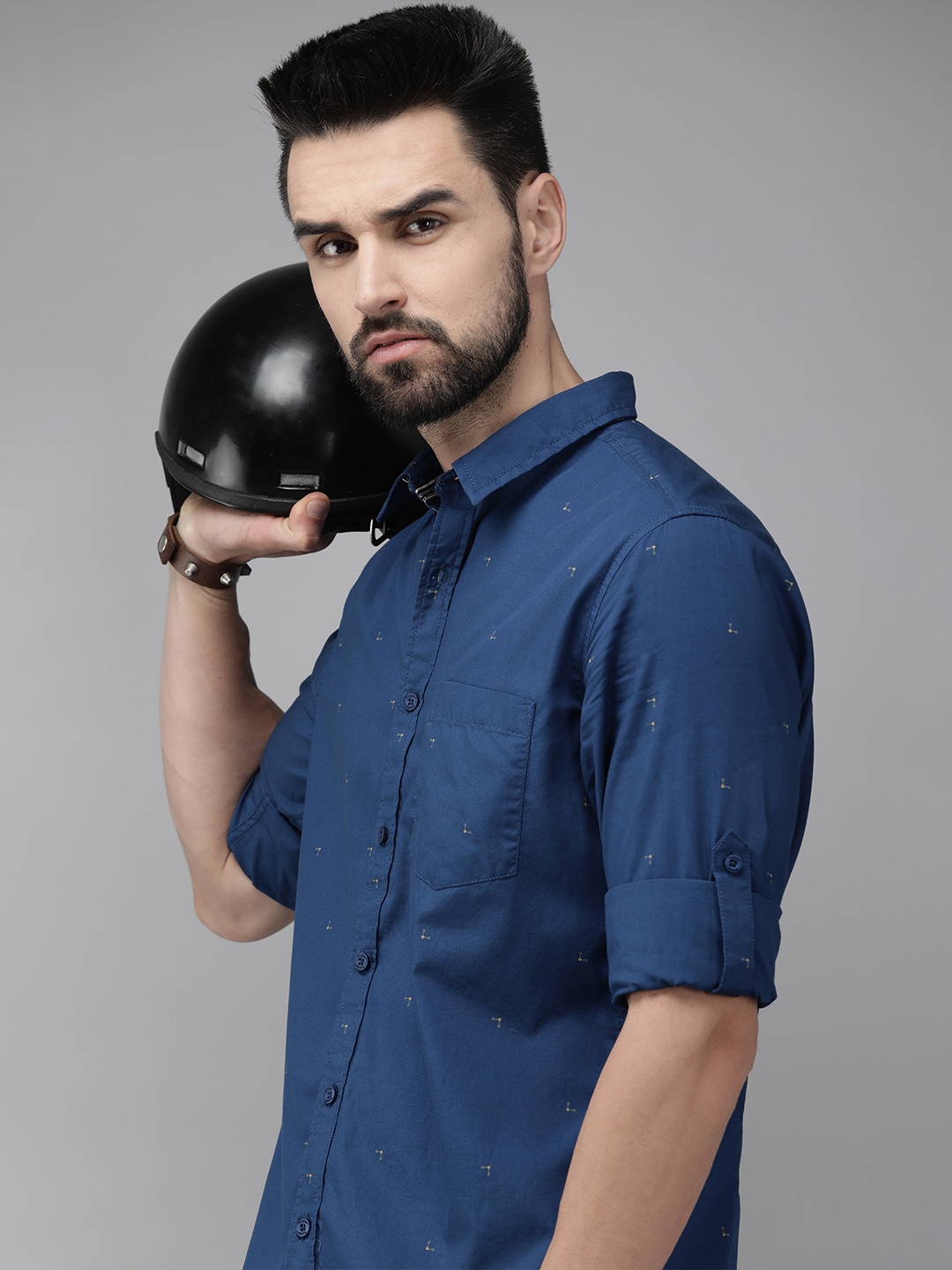 

Roadster Men Navy Blue & Khaki Printed Roll-Up Sleeve Casual Shirt