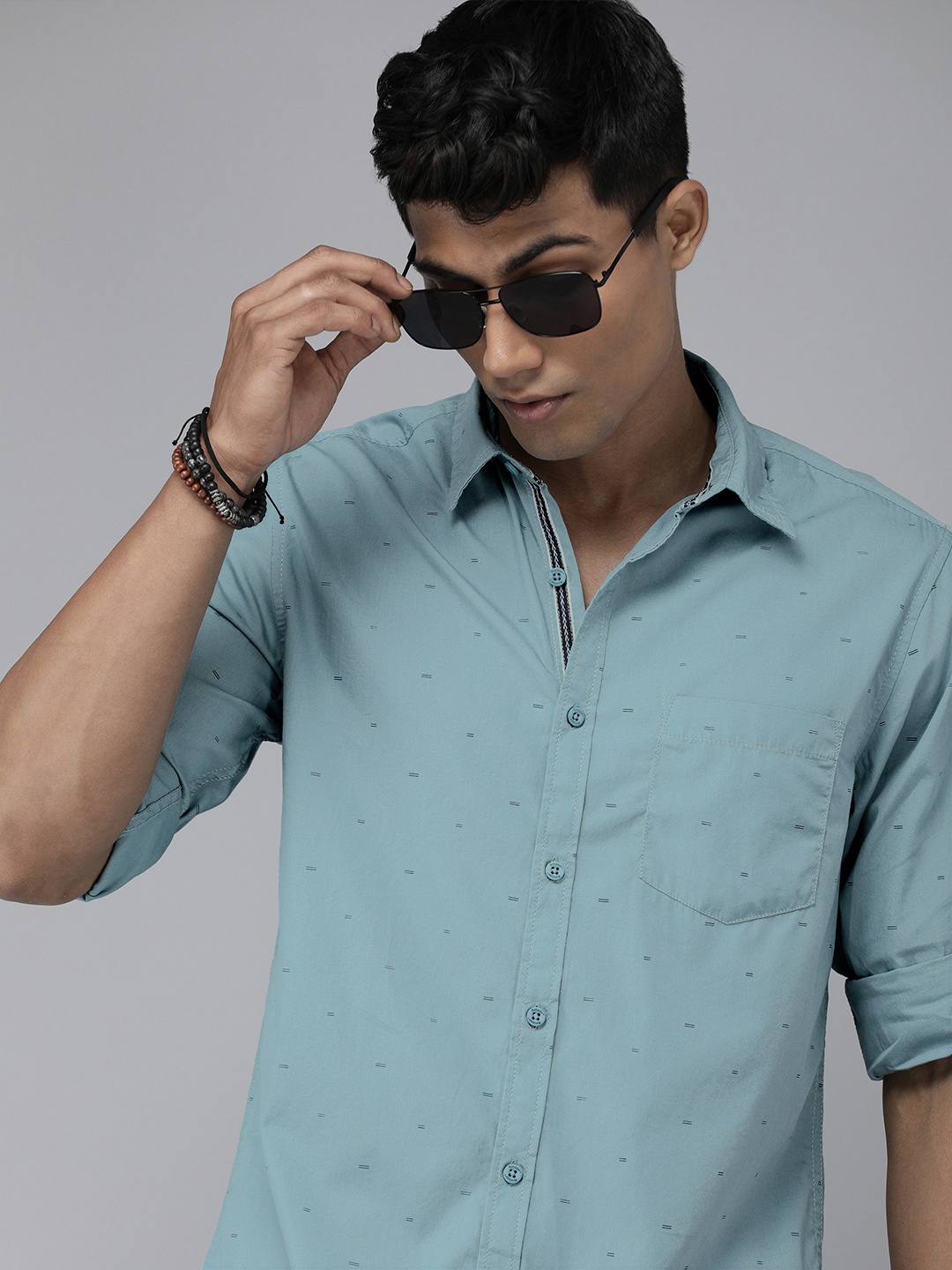 

Roadster Men Sage Blue Geometric Printed Pure Cotton Casual Shirt