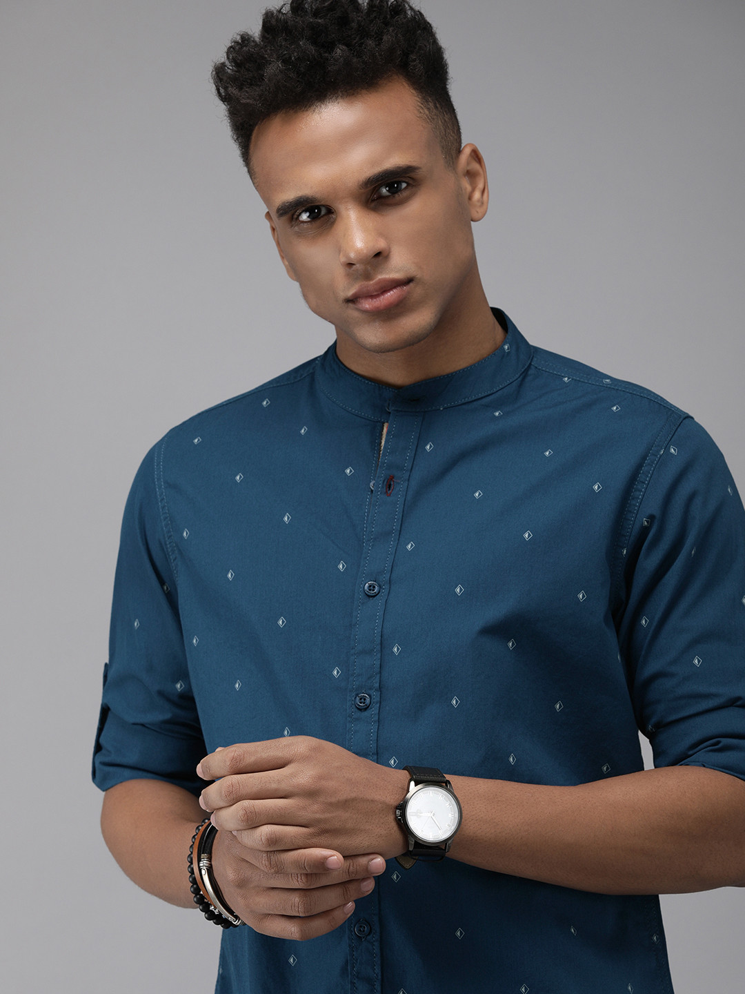 

The Roadster Lifestyle Co Men Blue & Grey Printed Pure Cotton Casual Shirt