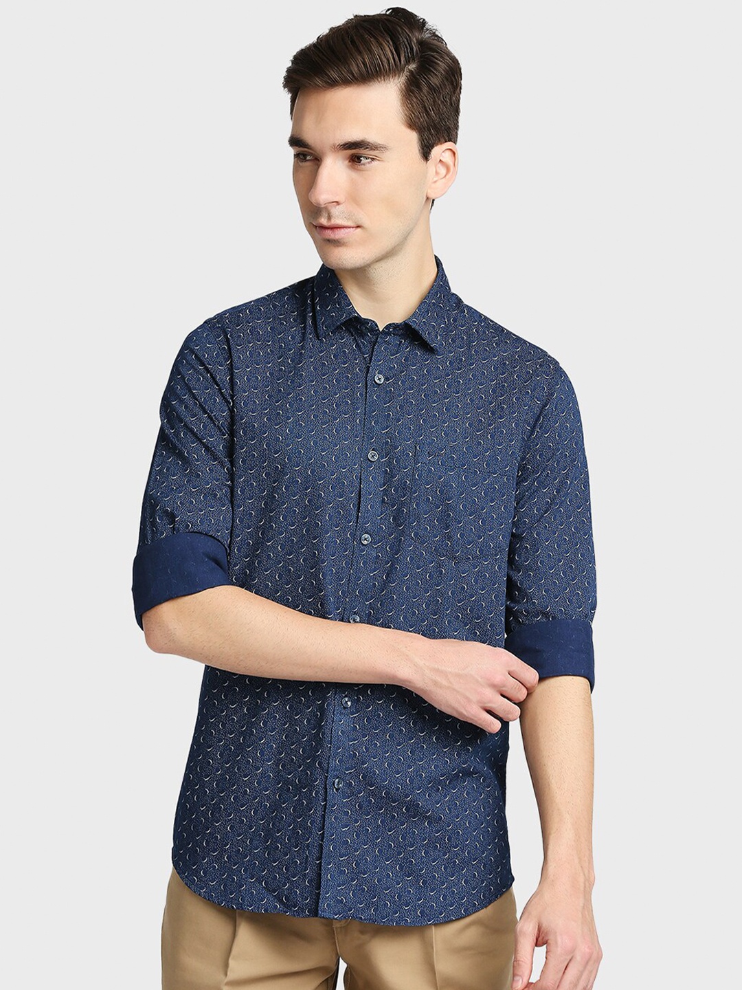 

ColorPlus Men Blue Abstract Printed Cotton Casual Shirt
