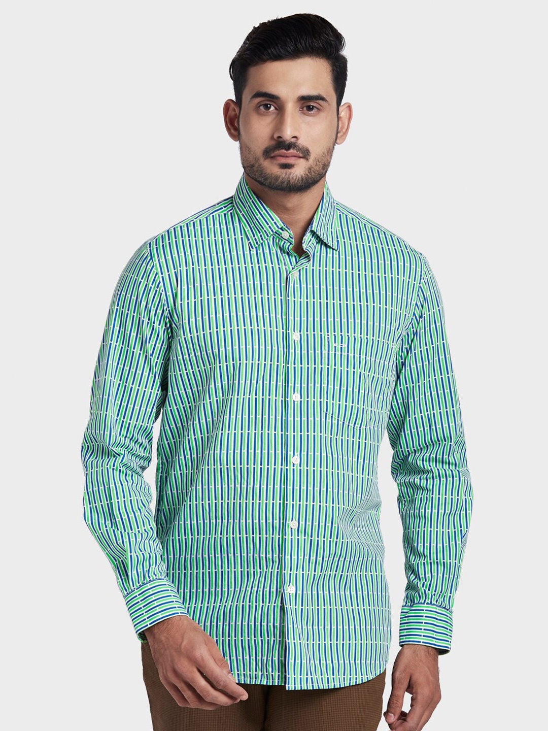 

ColorPlus Men Green Checked Cotton Regular Fit Casual Shirt