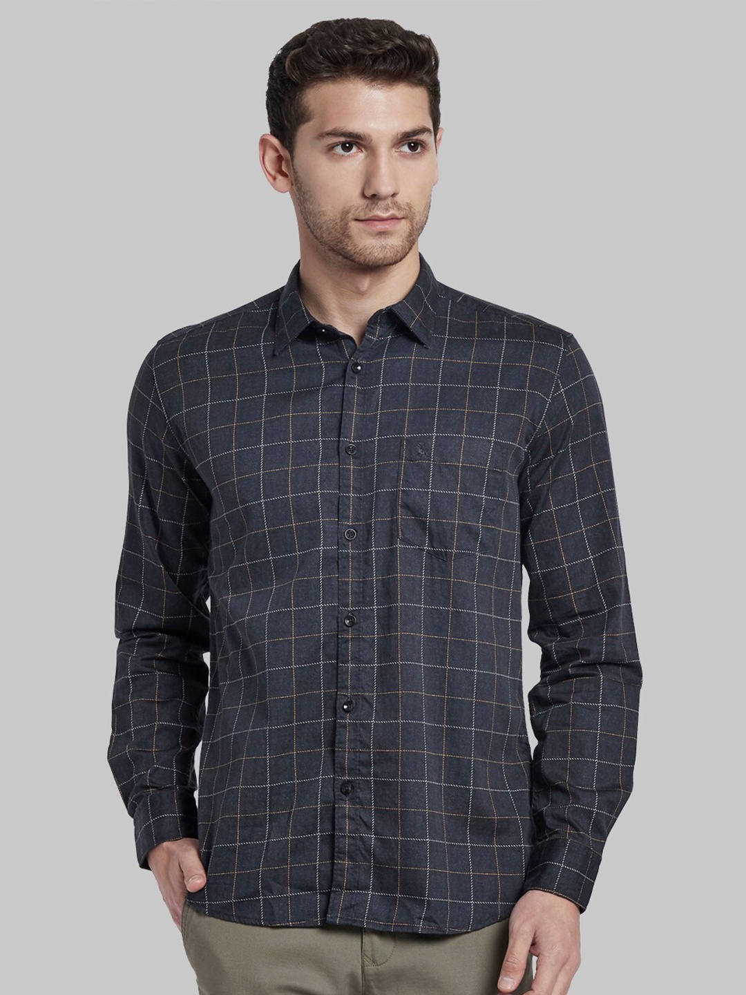 

Parx Men Black Slim Fit Checked Casual Shirt