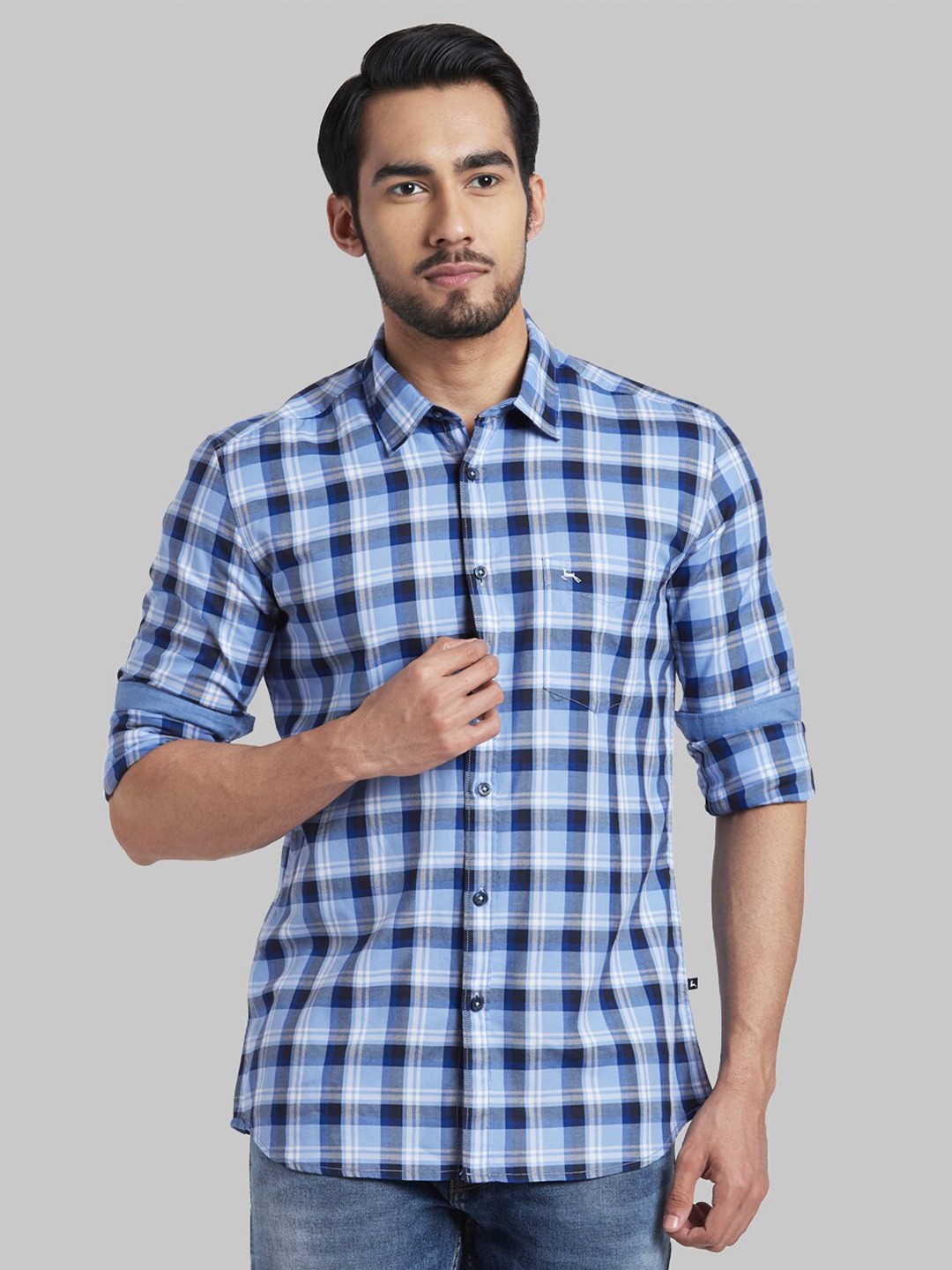 

Parx Men Blue Slim Fit Checked Casual Shirt