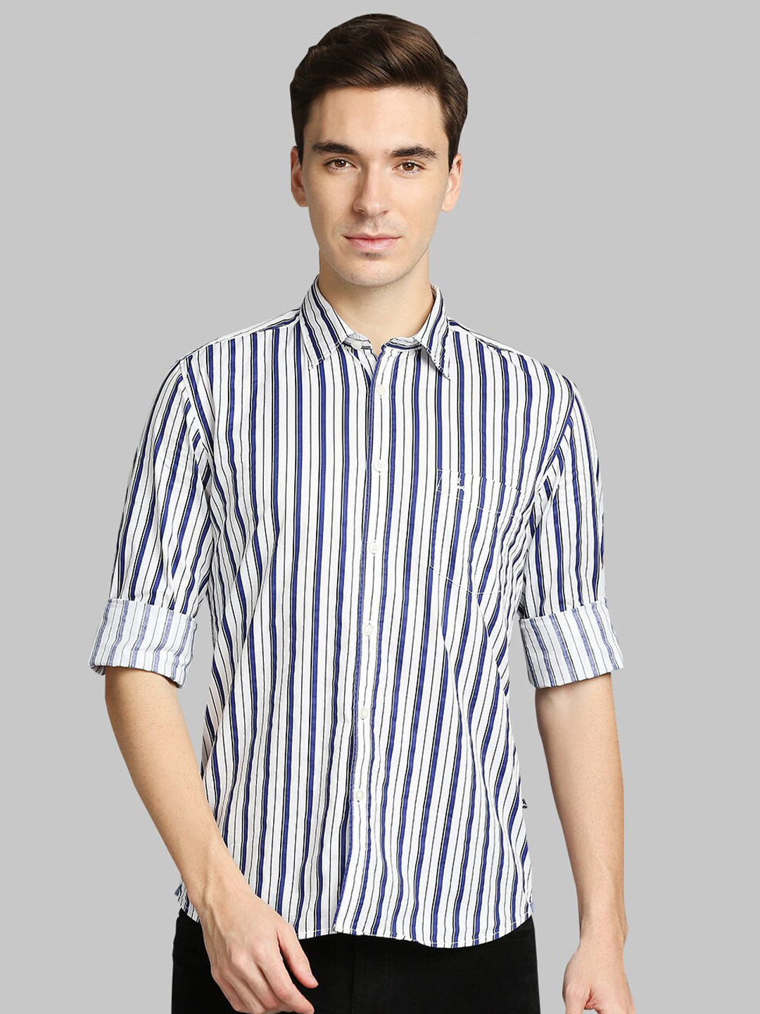

Parx Men Blue Slim Fit Striped Casual Shirt
