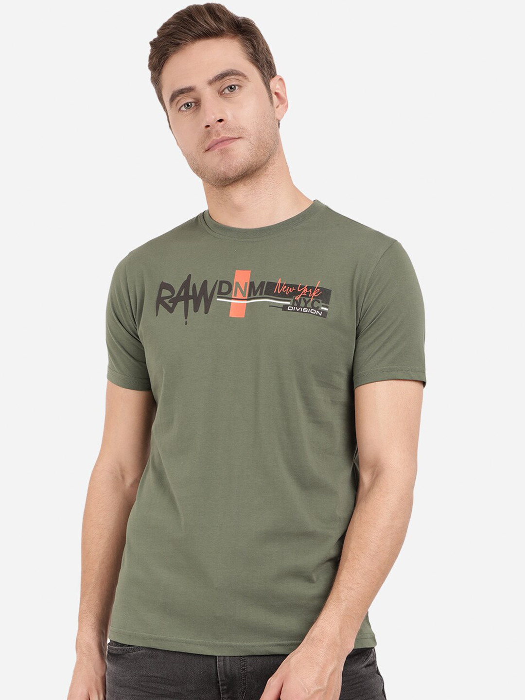 

Greenfibre Men Olive Green Typography Printed Slim Fit Outdoor T-shirt