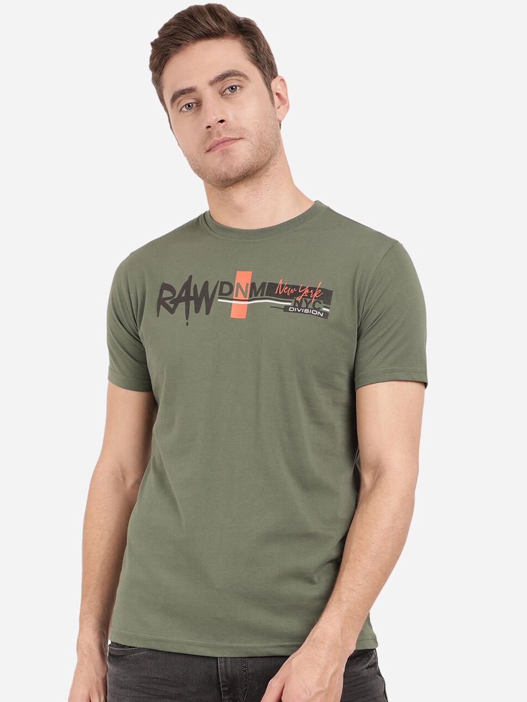 

Greenfibre Men Olive Green Typography Printed Slim Fit Outdoor T-shirt