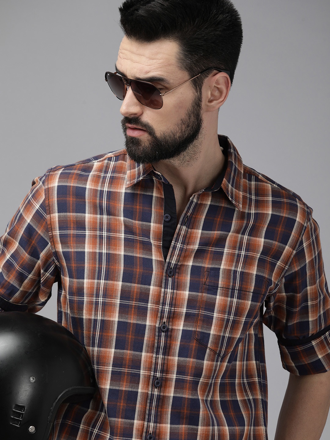

Roadster Men Brown & Navy Blue Checked Pure Cotton Casual Shirt