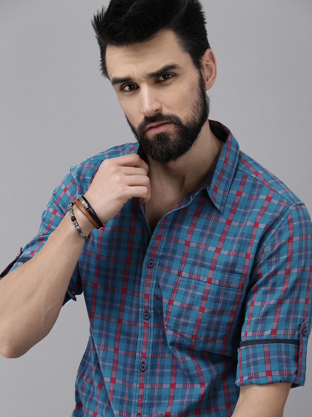 

The Roadster Lifestyle Co Men Teal Blue And Red Checked Pure Cotton Casual Shirt