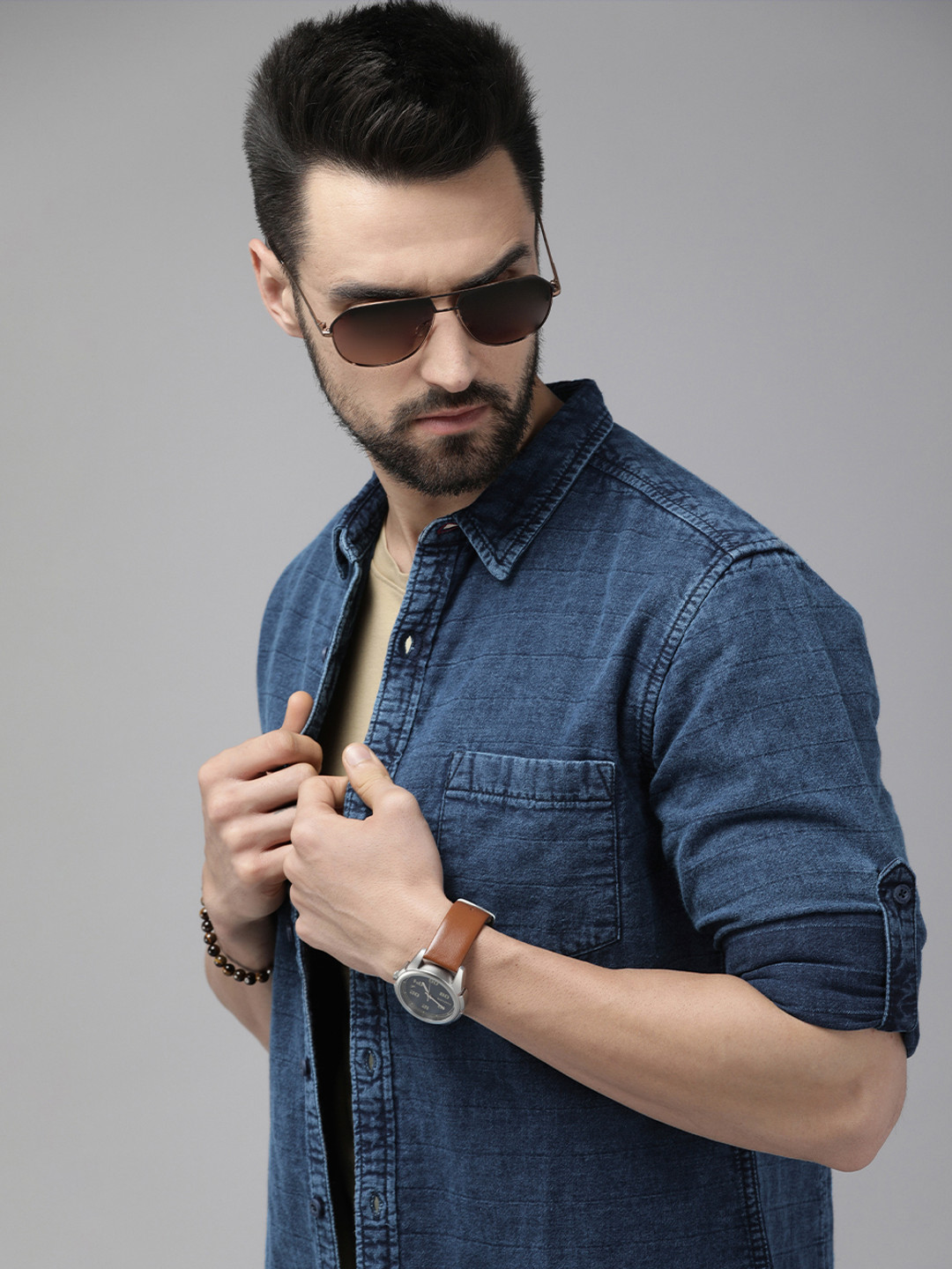 

Roadster Men Navy Blue Chambray Pure Cotton Casual Shirt