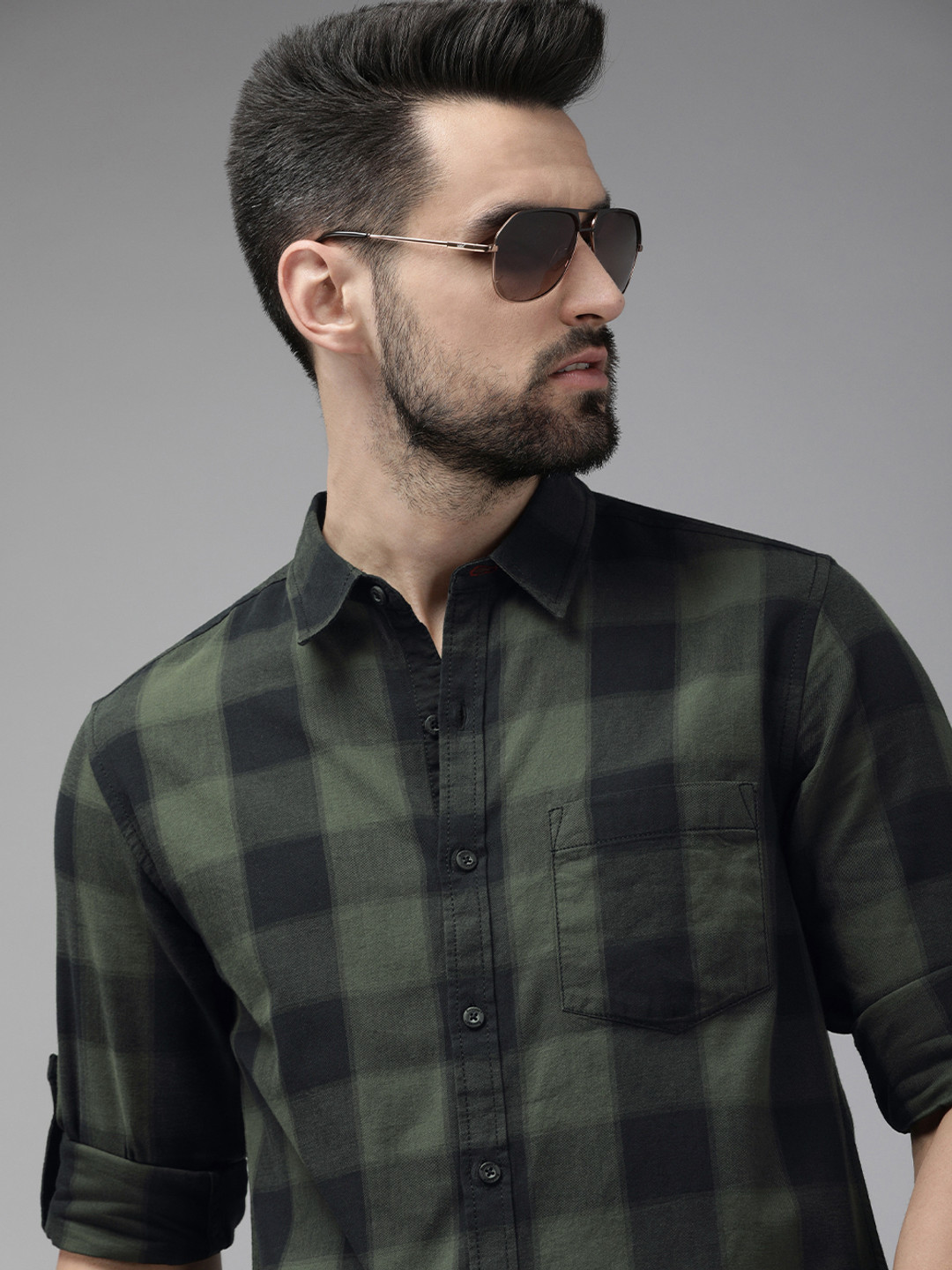 

Roadster Men Olive Green & Black Checked Pure Cotton Casual Shirt
