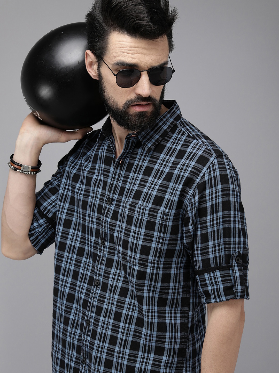 

The Roadster Lifestyle Co. Men Black& Blue Checked Pure Cotton Casual Shirt