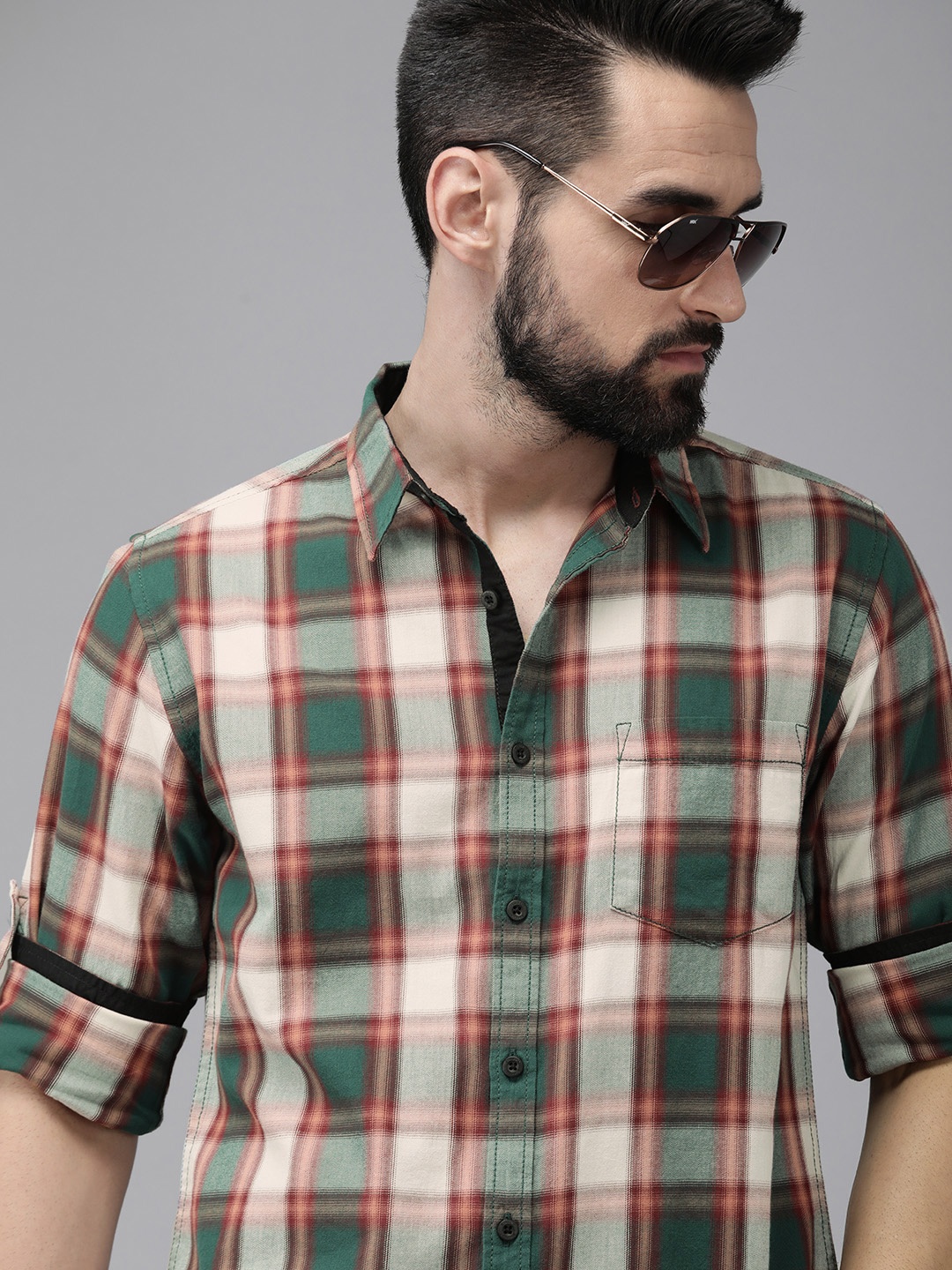 

Roadster Men White & Green Checked Pure Cotton Casual Shirt