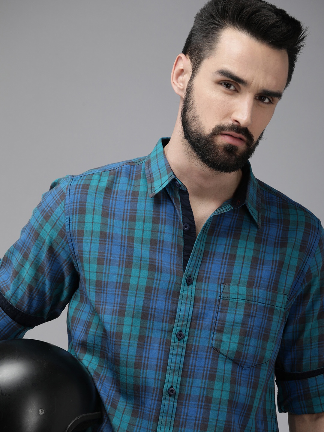 

Roadster Men Blue Checked Pure Cotton Casual Shirt