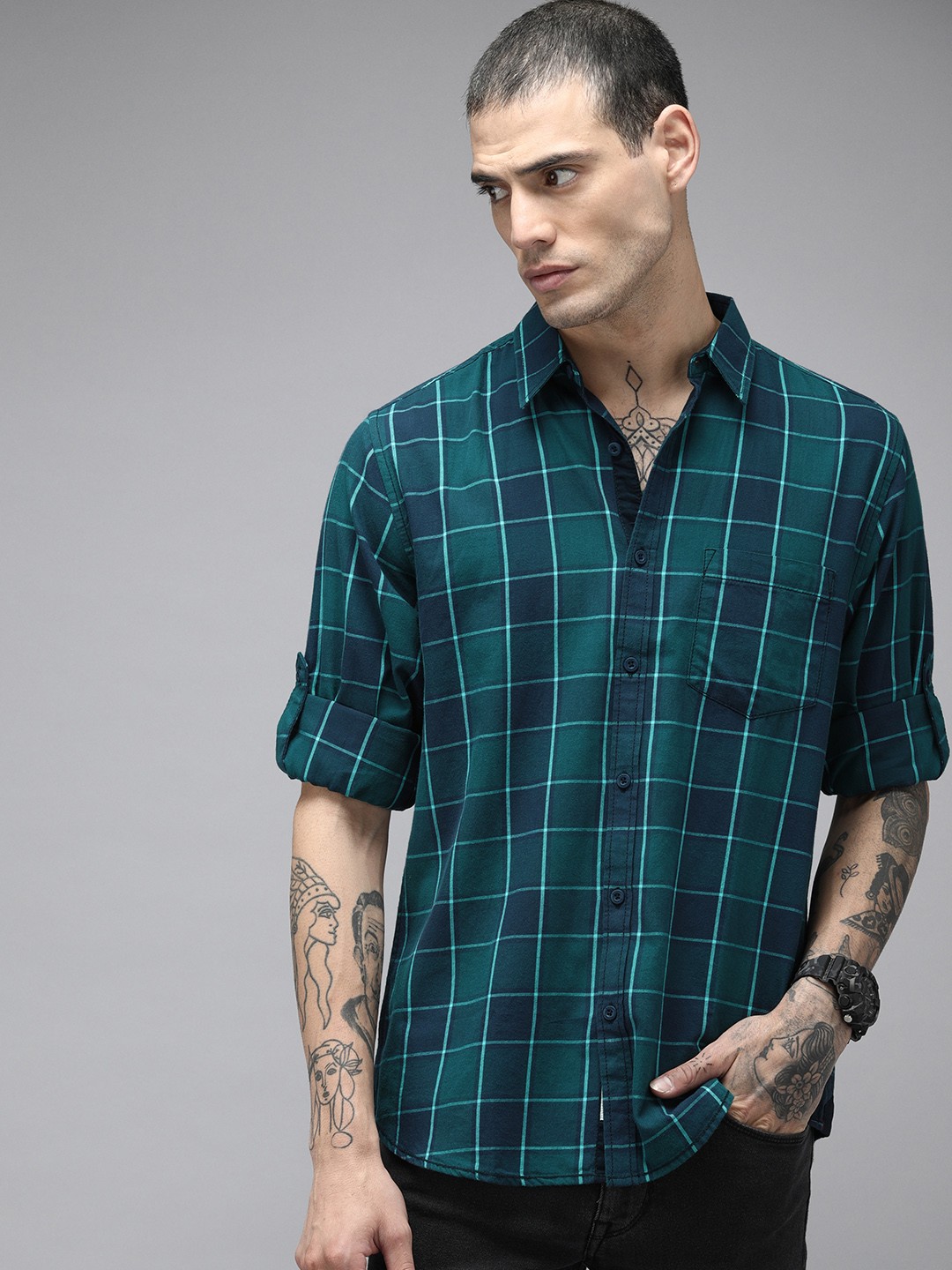 

The Roadster Lifestyle Co Men Green & Navy Blue Checked Pure Cotton Casual Shirt