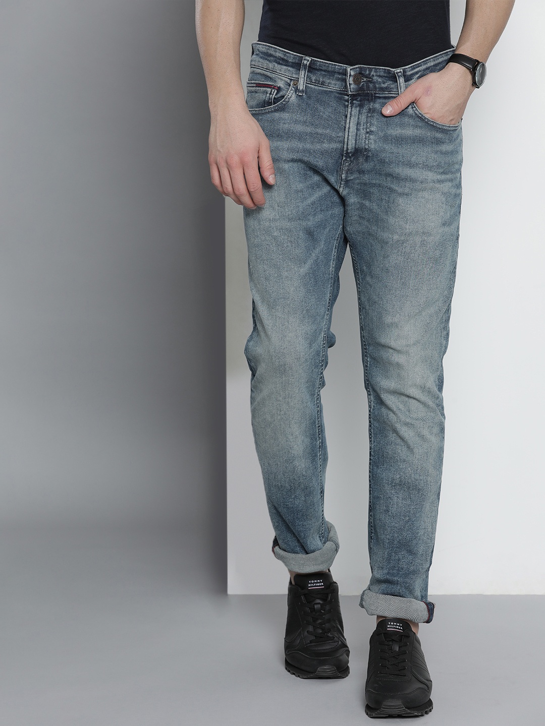 

Tommy Hilfiger Men Blue Slim Fit Heavy Fade Stretchable Jeans