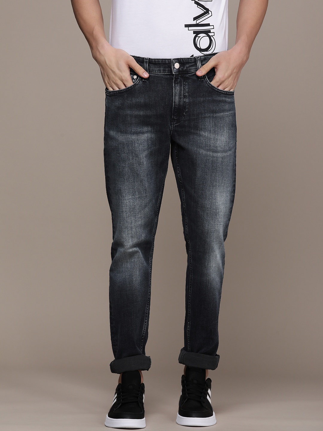 

Calvin Klein Jeans Men Blue Slim Fit Light Fade Stretchable Jeans