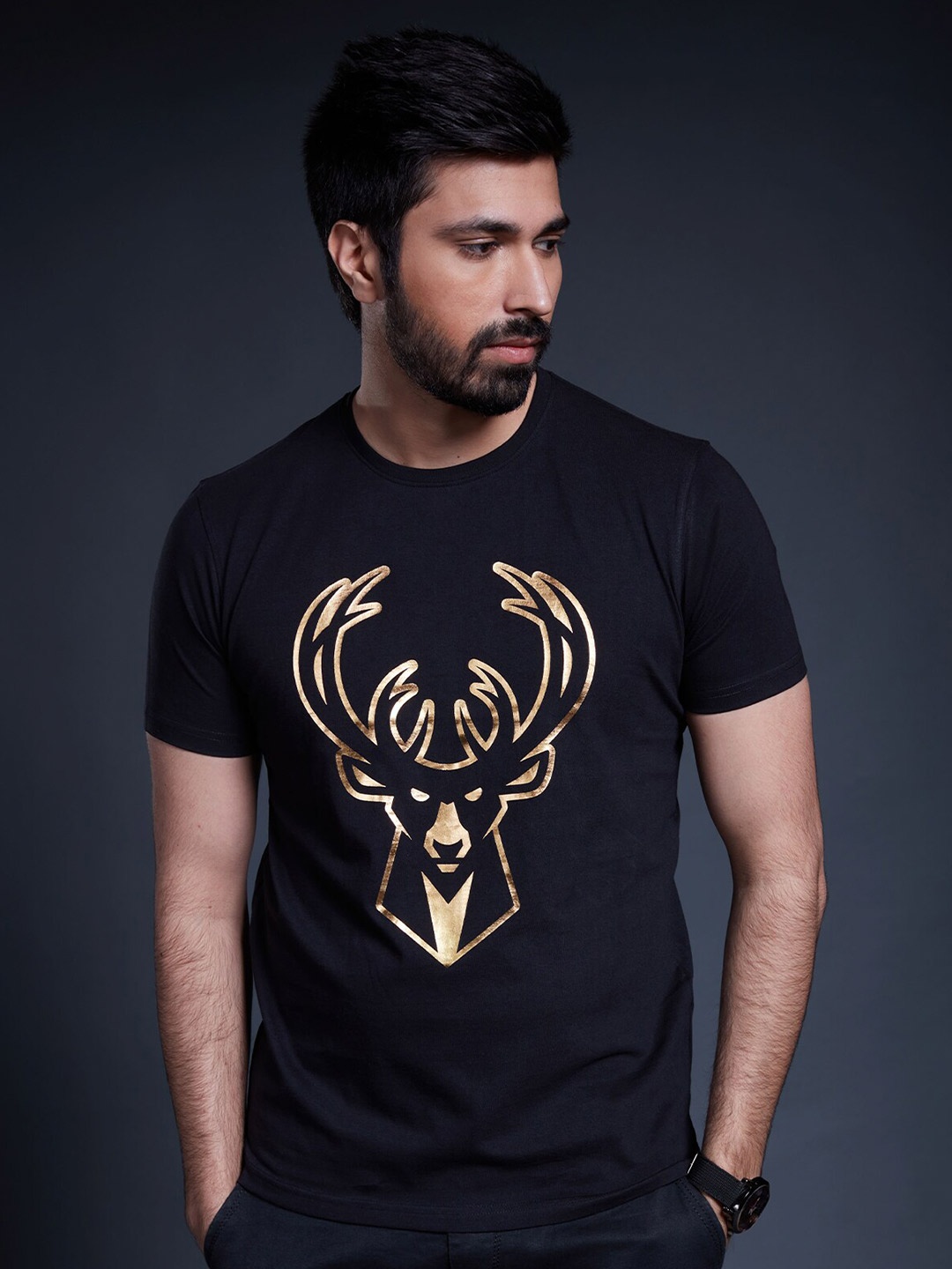 

NBA Men Black Milwaukee Bucks Foil Print T-shirt