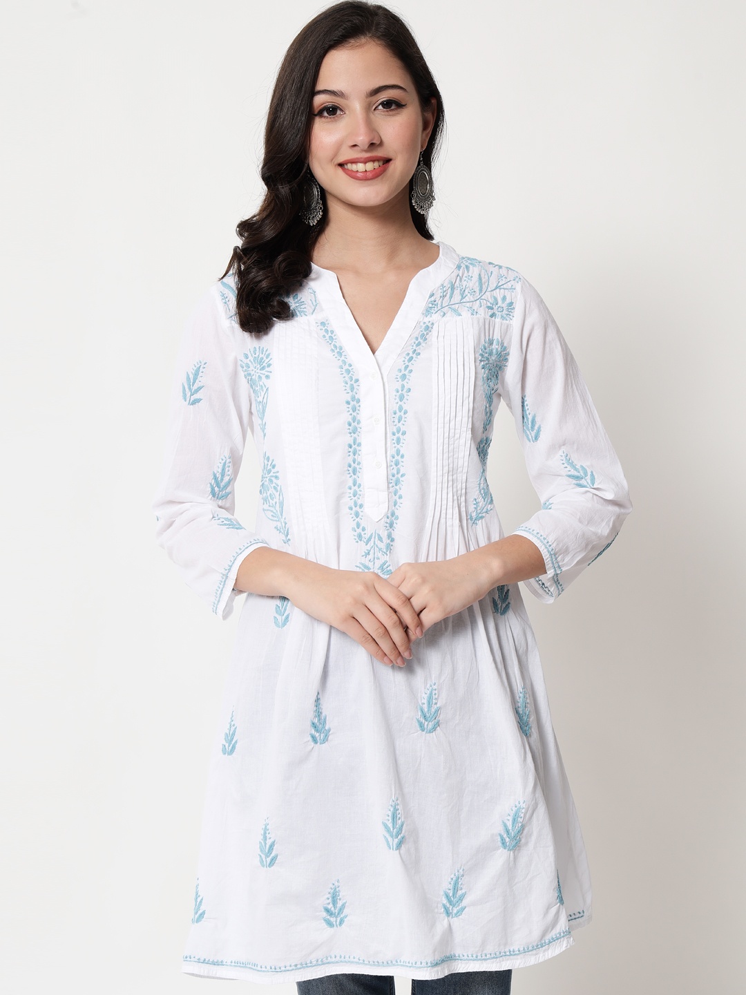 

PARAMOUNT CHIKAN Women White & Sea Green Hand Embroidered Chikankari Cotton Tunic