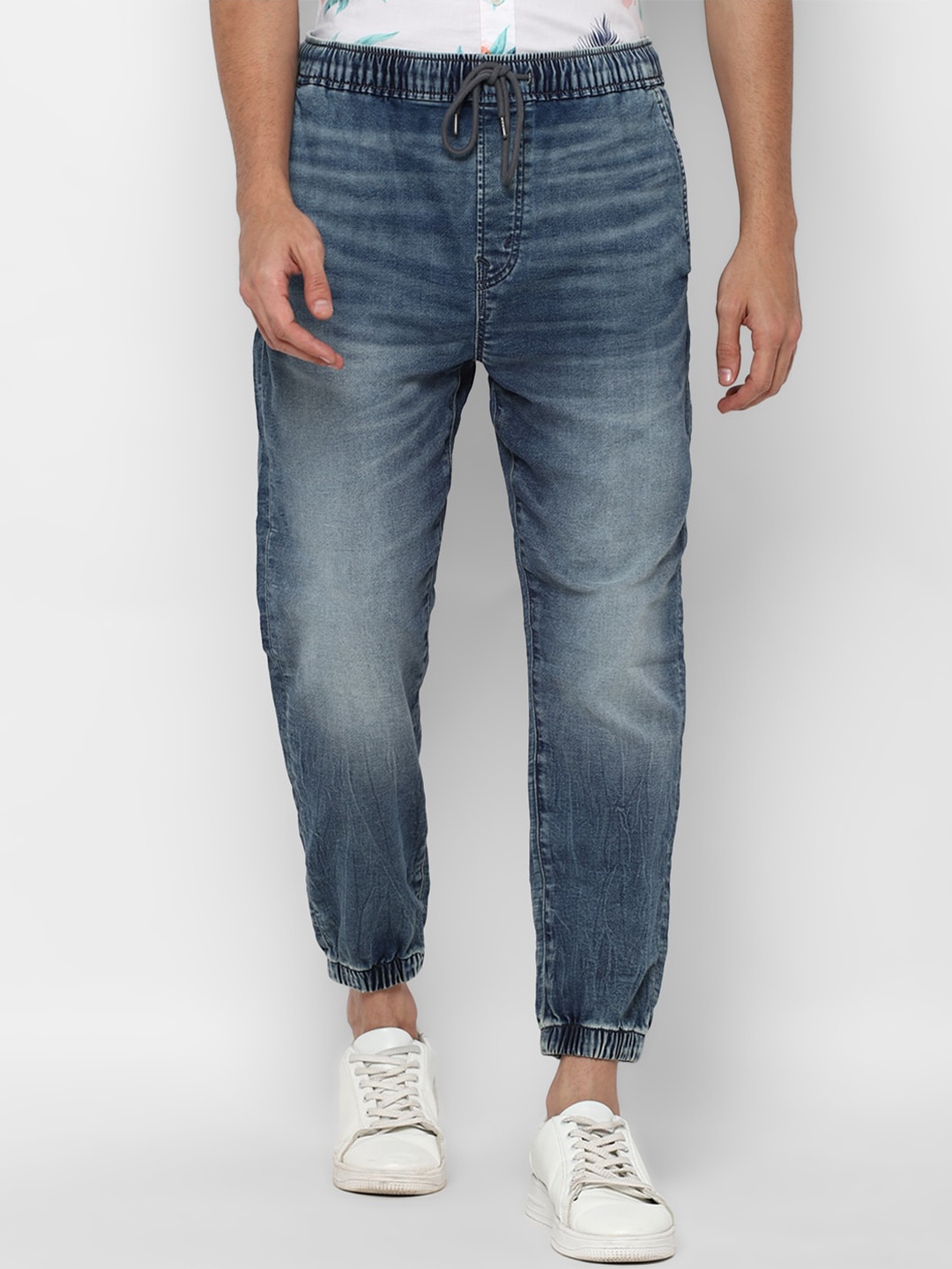 

AMERICAN EAGLE OUTFITTERS Men Blue Heavy Fade Jeans