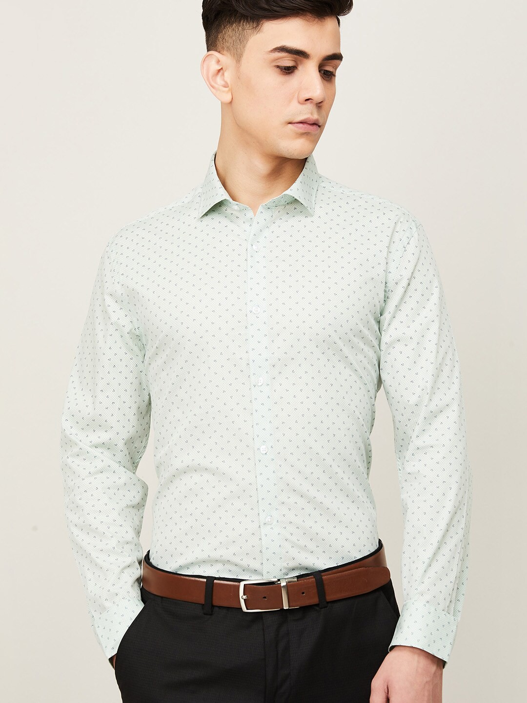 

CODE by Lifestyle Men Green Slim Fit Printed Cotton Casual Shirt