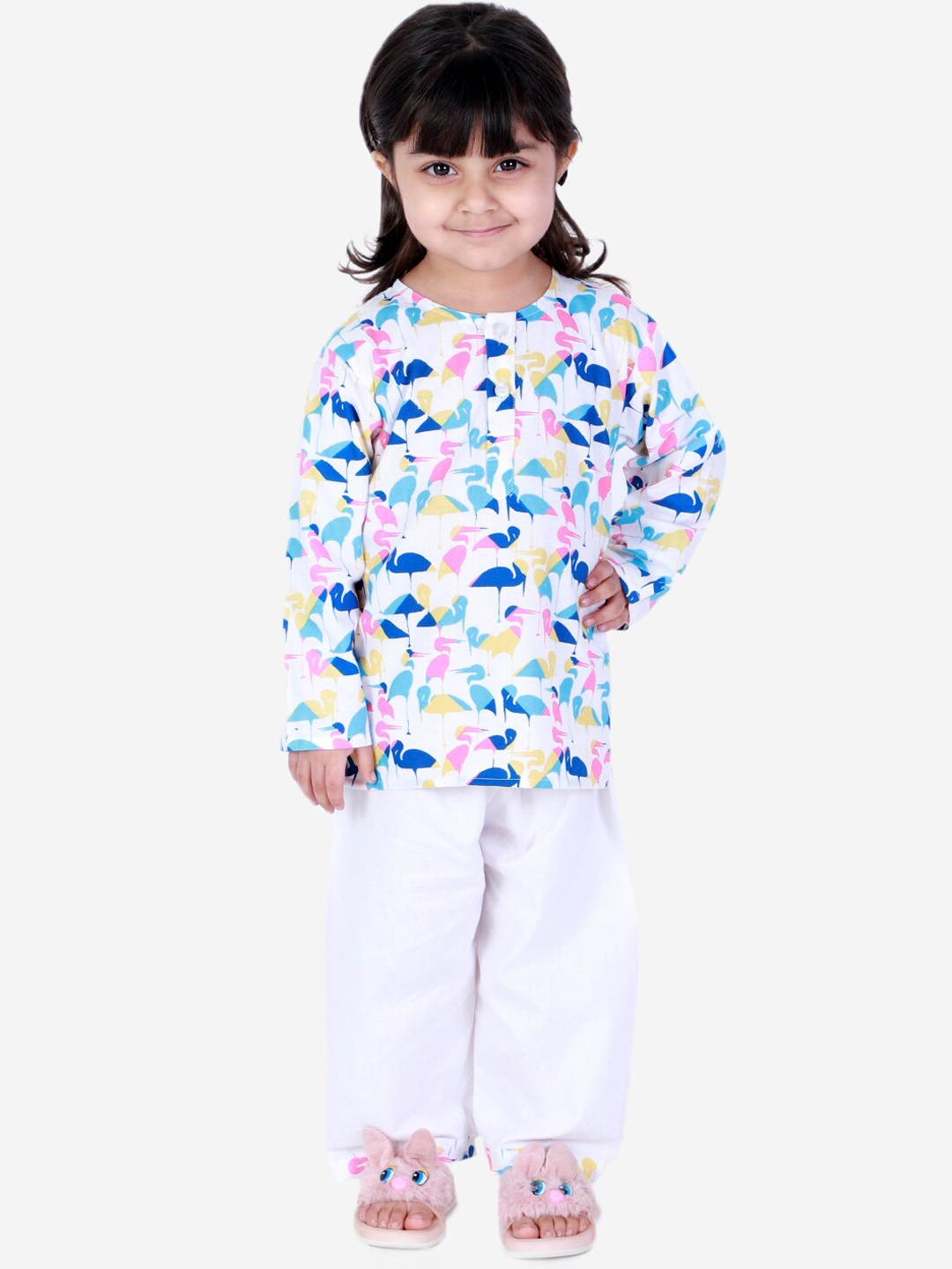 

BownBee Girls White & Blue Printed Cotton Night suit
