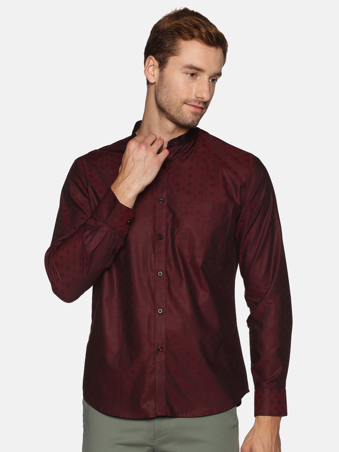 

DON VINO Men Maroon Solid Relaxed Slim Fit Cotton Party Shirt