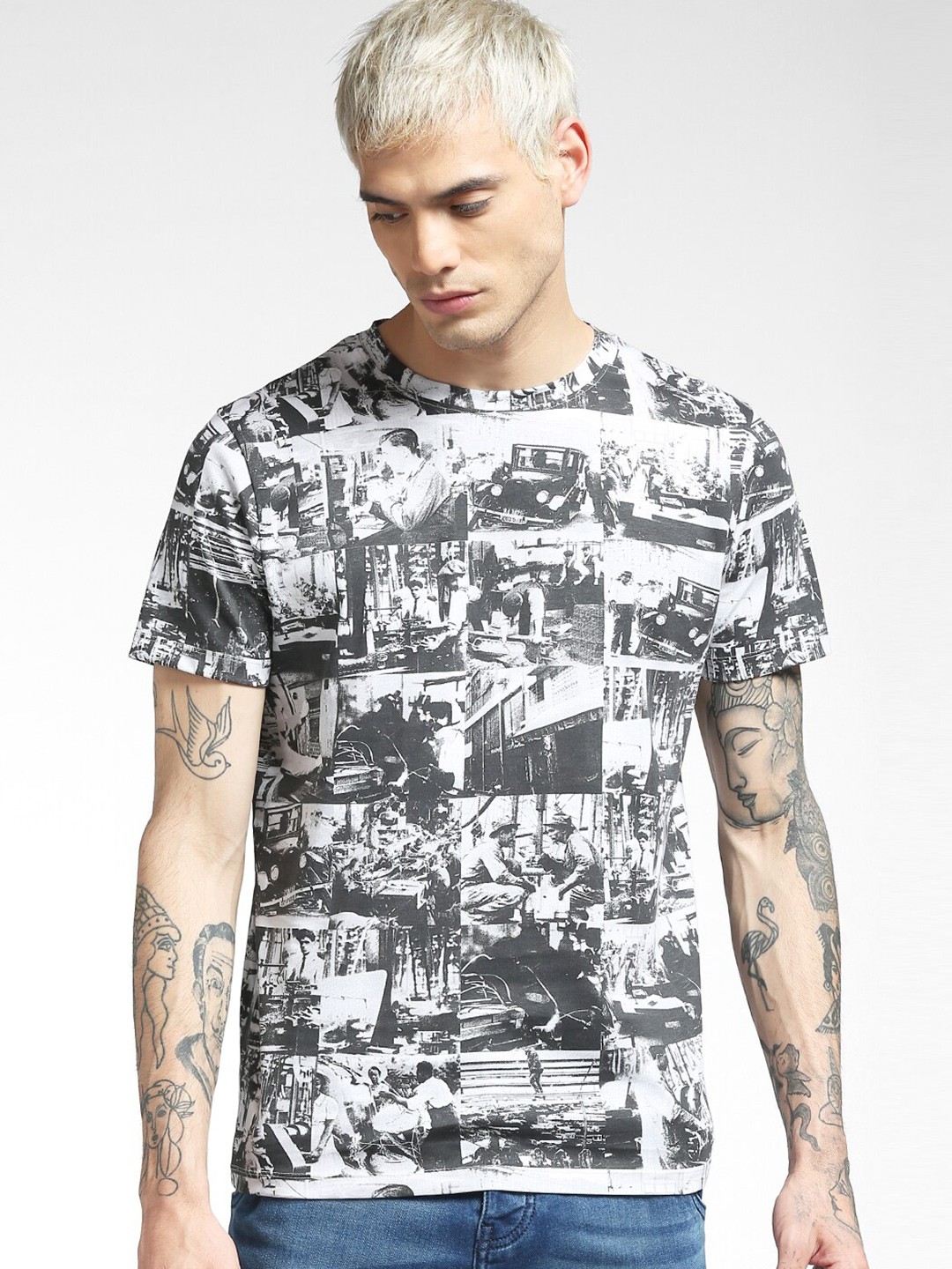 

Jack & Jones Men Black & White Printed Slim Fit T-shirt